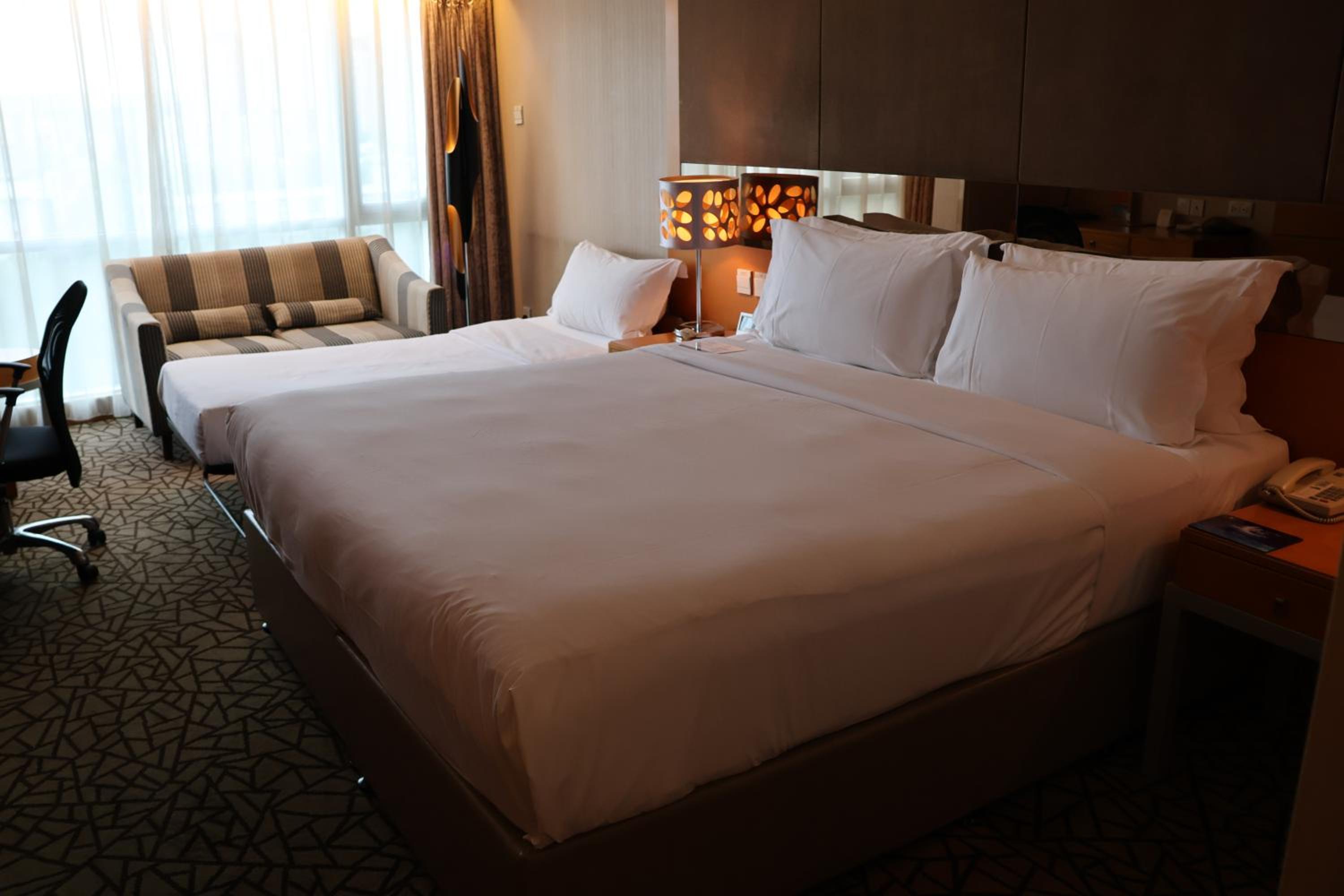Family Room(Only 'Four Seasons' and 'Cafe 25' offer 30% discount) photo 2
