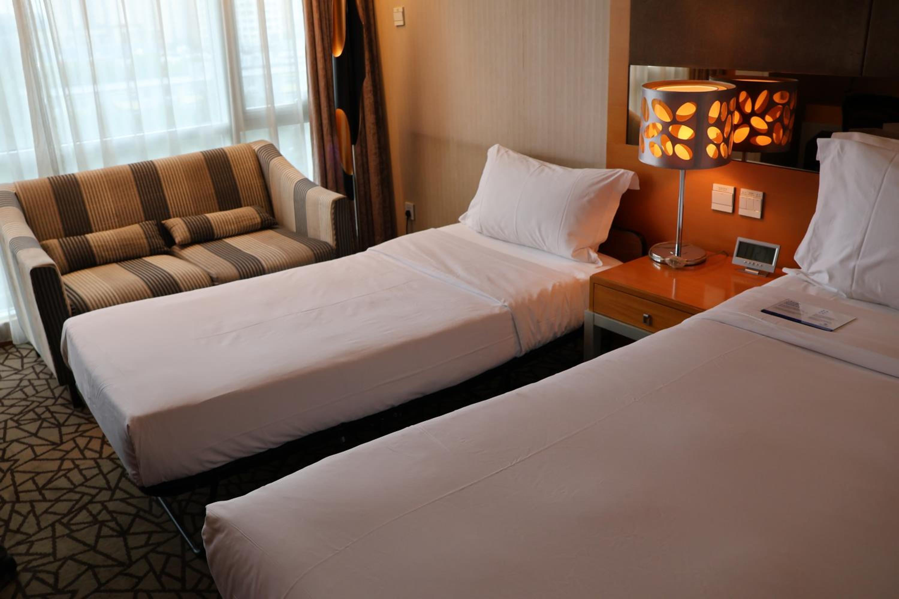 Triple Room(Only 'Four Seasons' and 'Cafe 25' offer 30% discount) photo 3