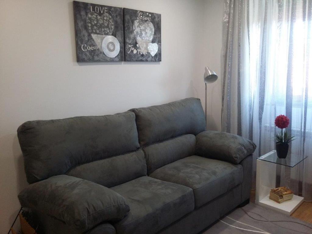 Two-Bedroom House - Upper Floor photo 2