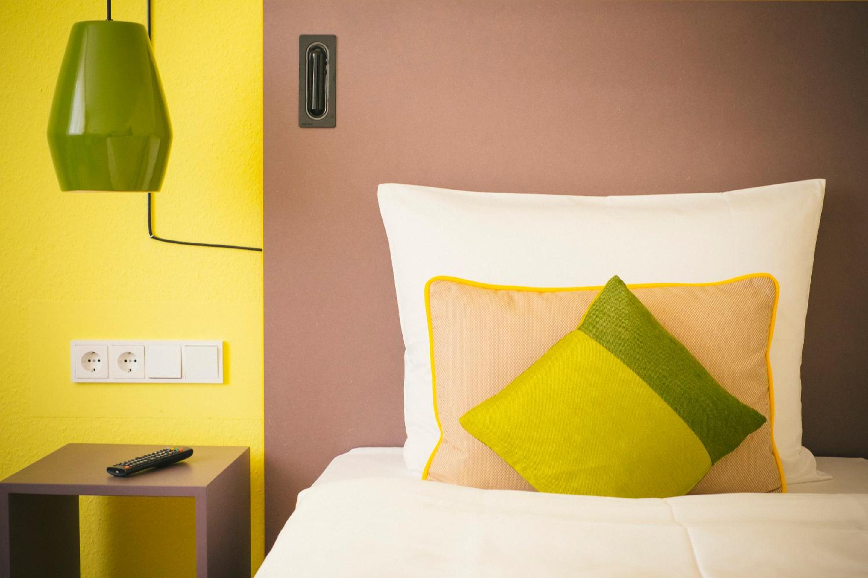 Comfort Accessible Room - Photo 5