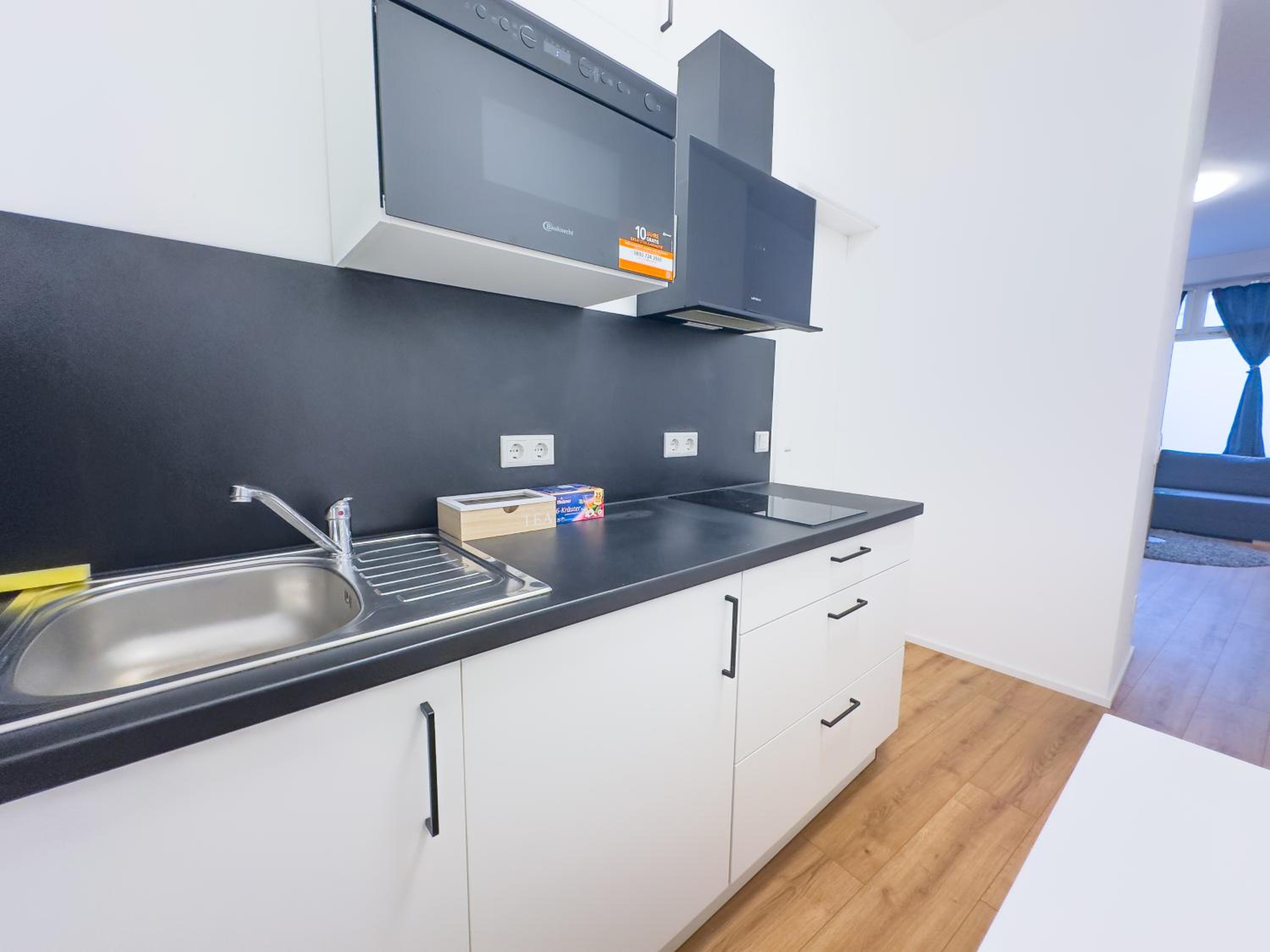 One-Bedroom Apartment with City View photo 1