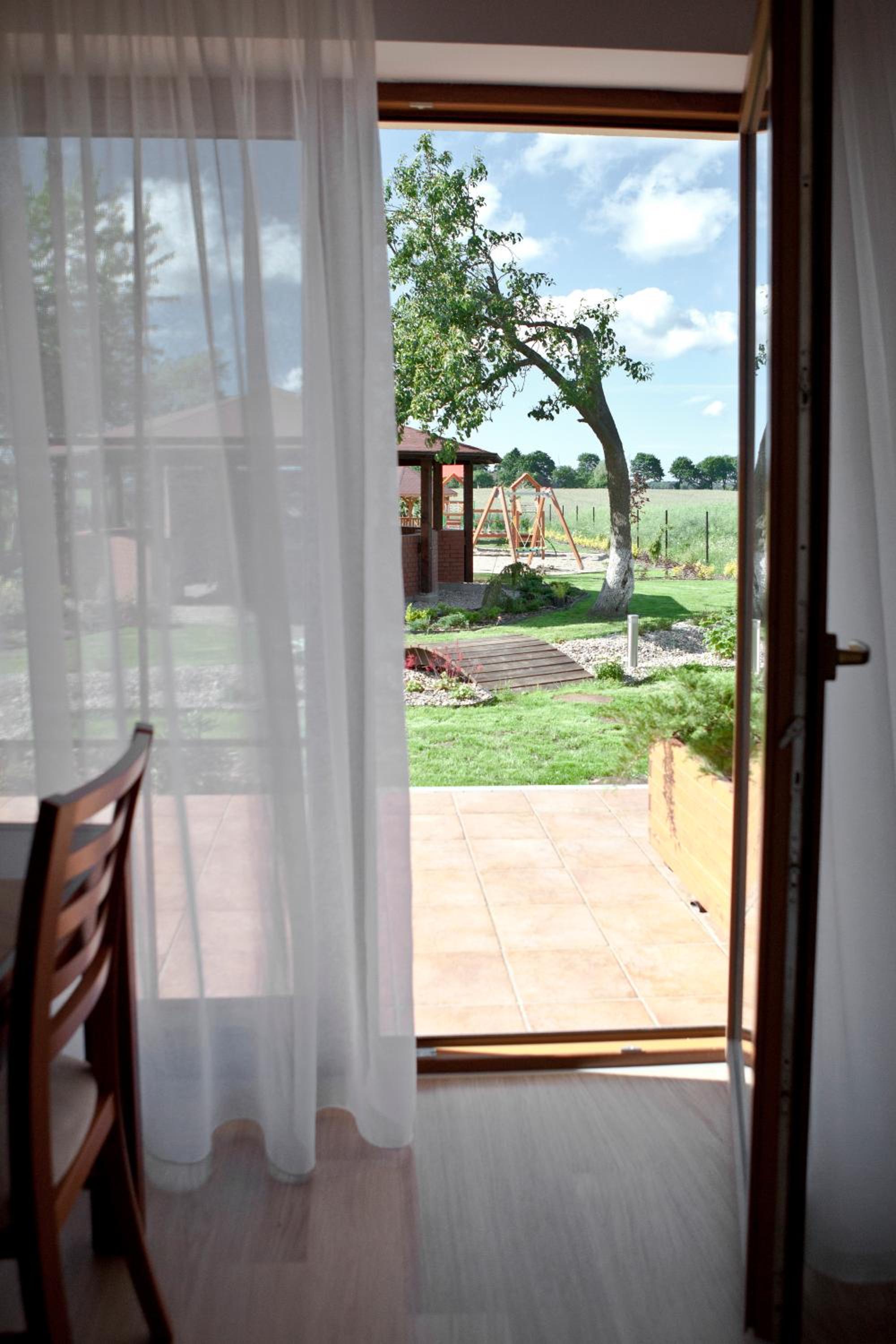 Double or Twin Room with Terrace - Photo 4