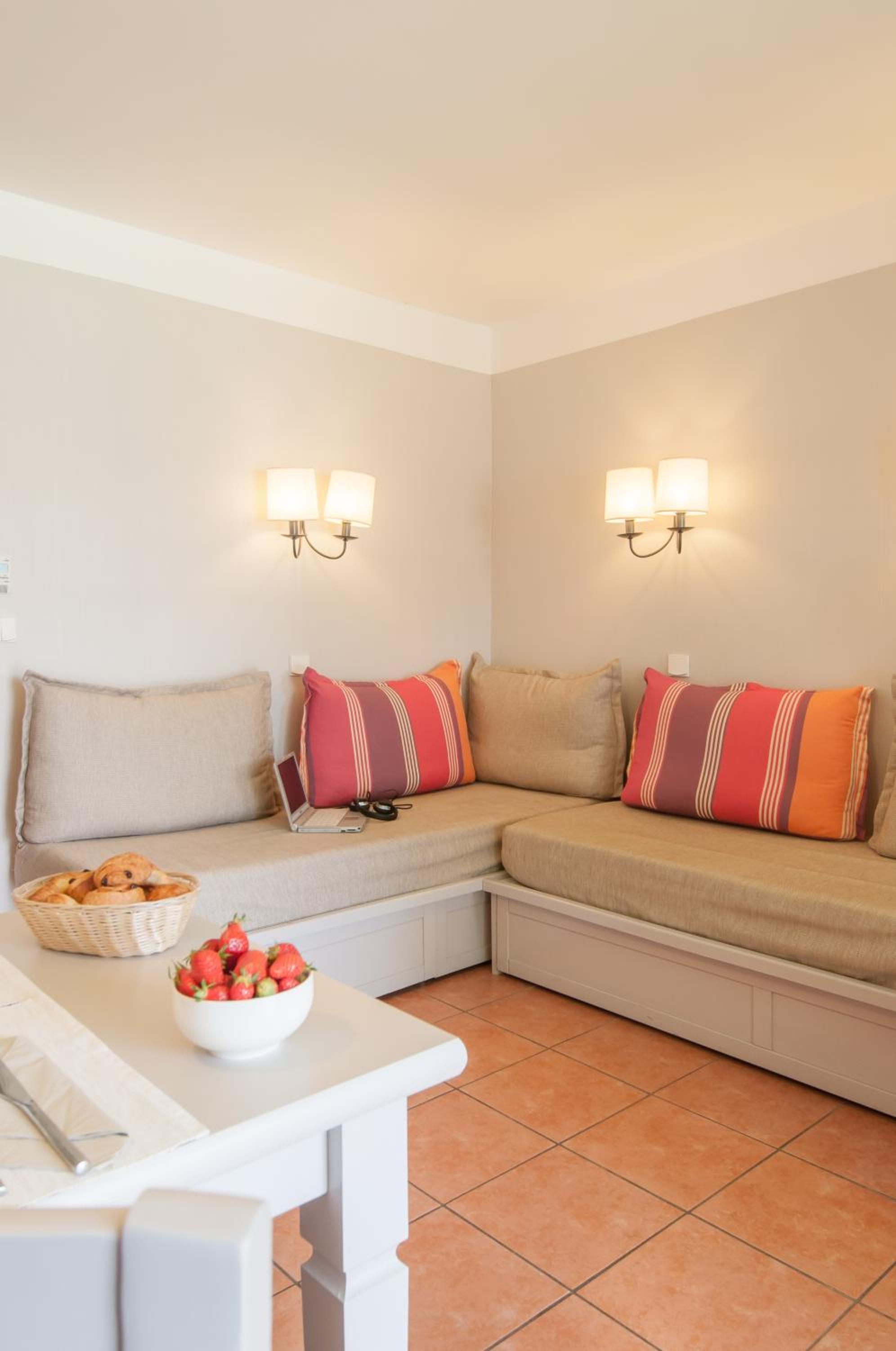 Two-Bedroom Apartment with Terrace or Balcony (6 People) - Photo 1