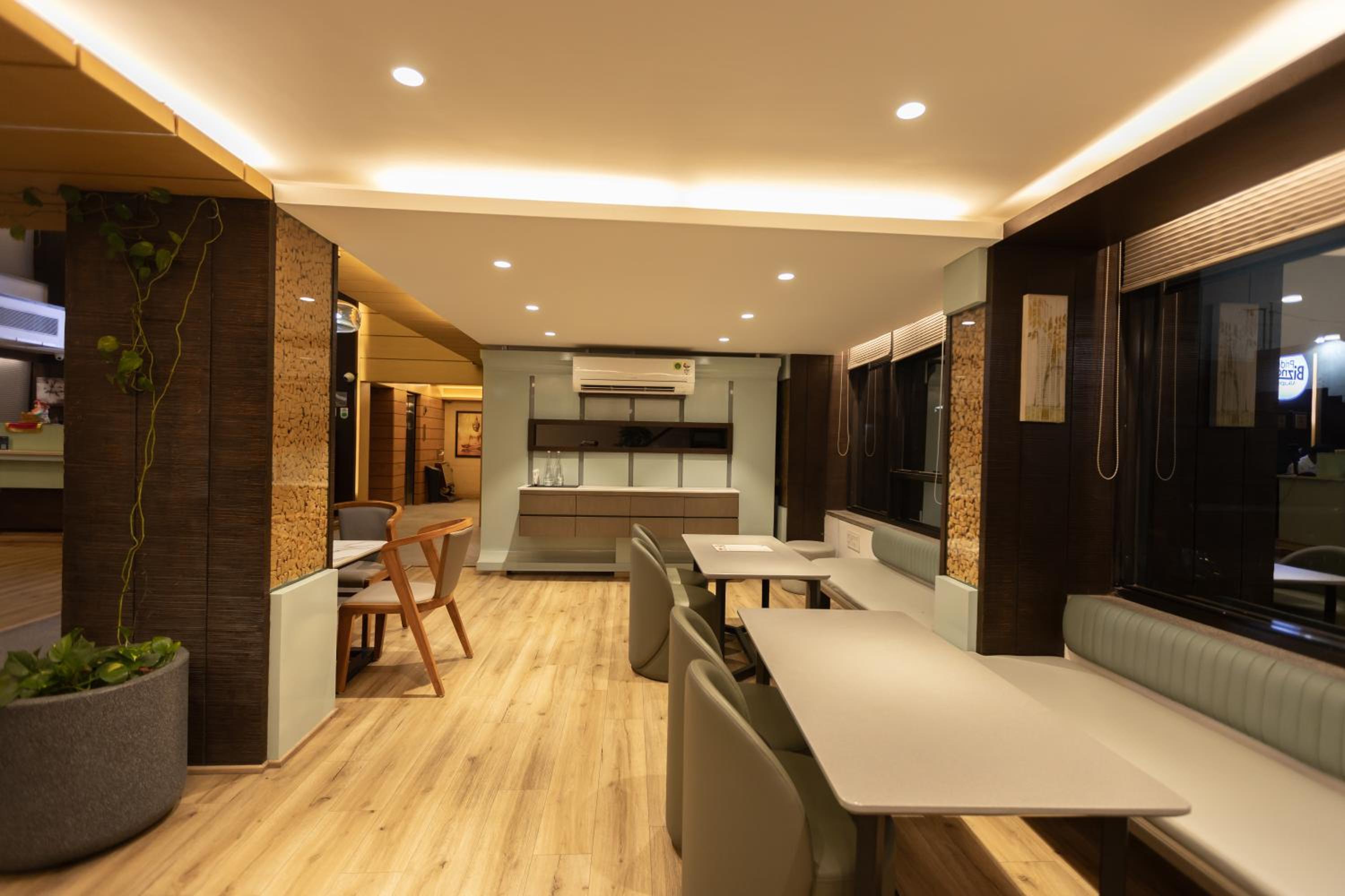 Suite - Photo 7