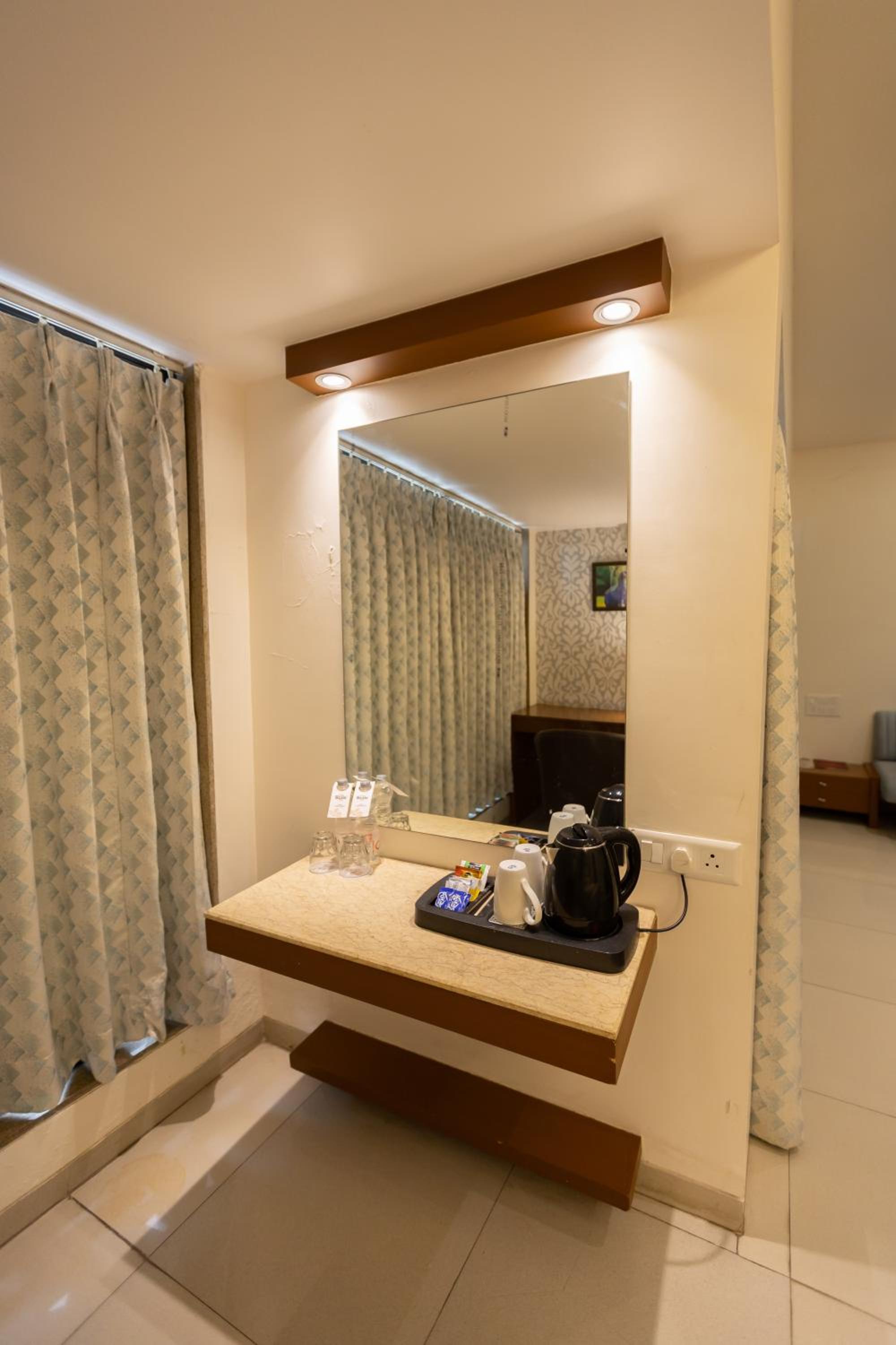 Suite - Photo 9