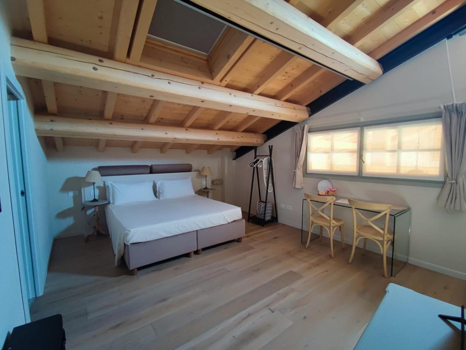 Studio Apartment photo 1