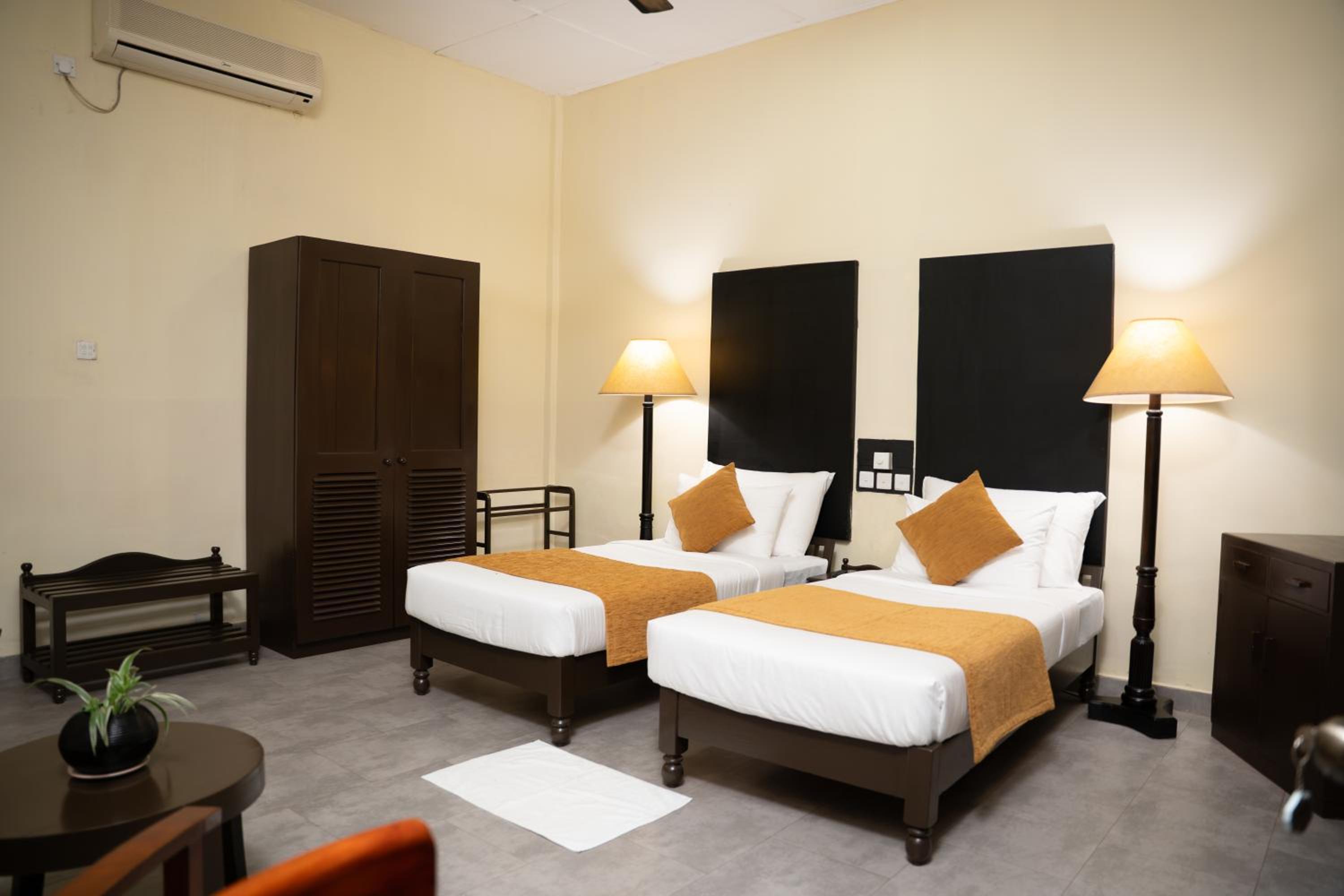 Standard Double or Twin Room photo 2
