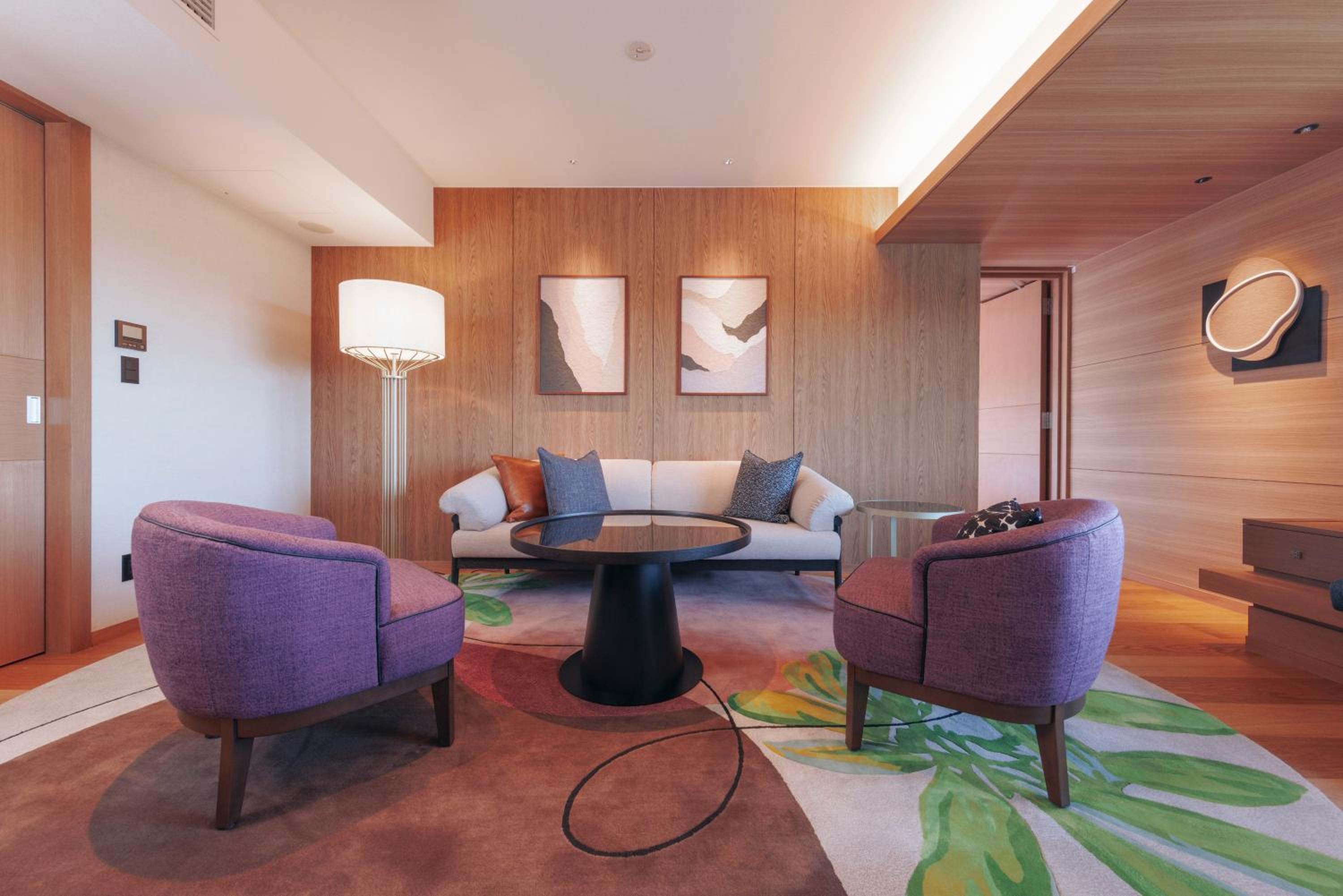Premium Suite - Non-Smoking (Sunrise View 5th Floor)	 - Photo 3