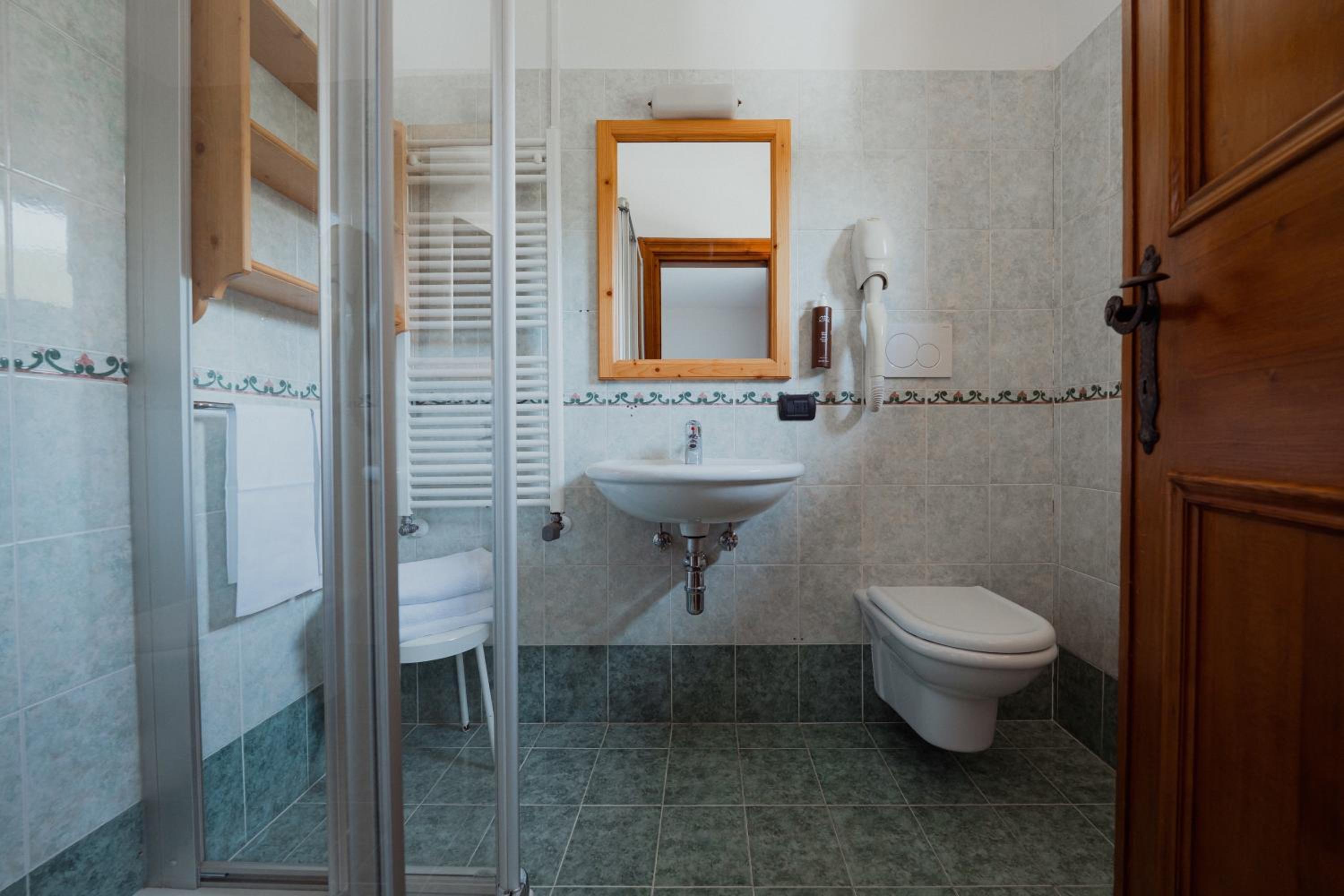 Basic Triple Room