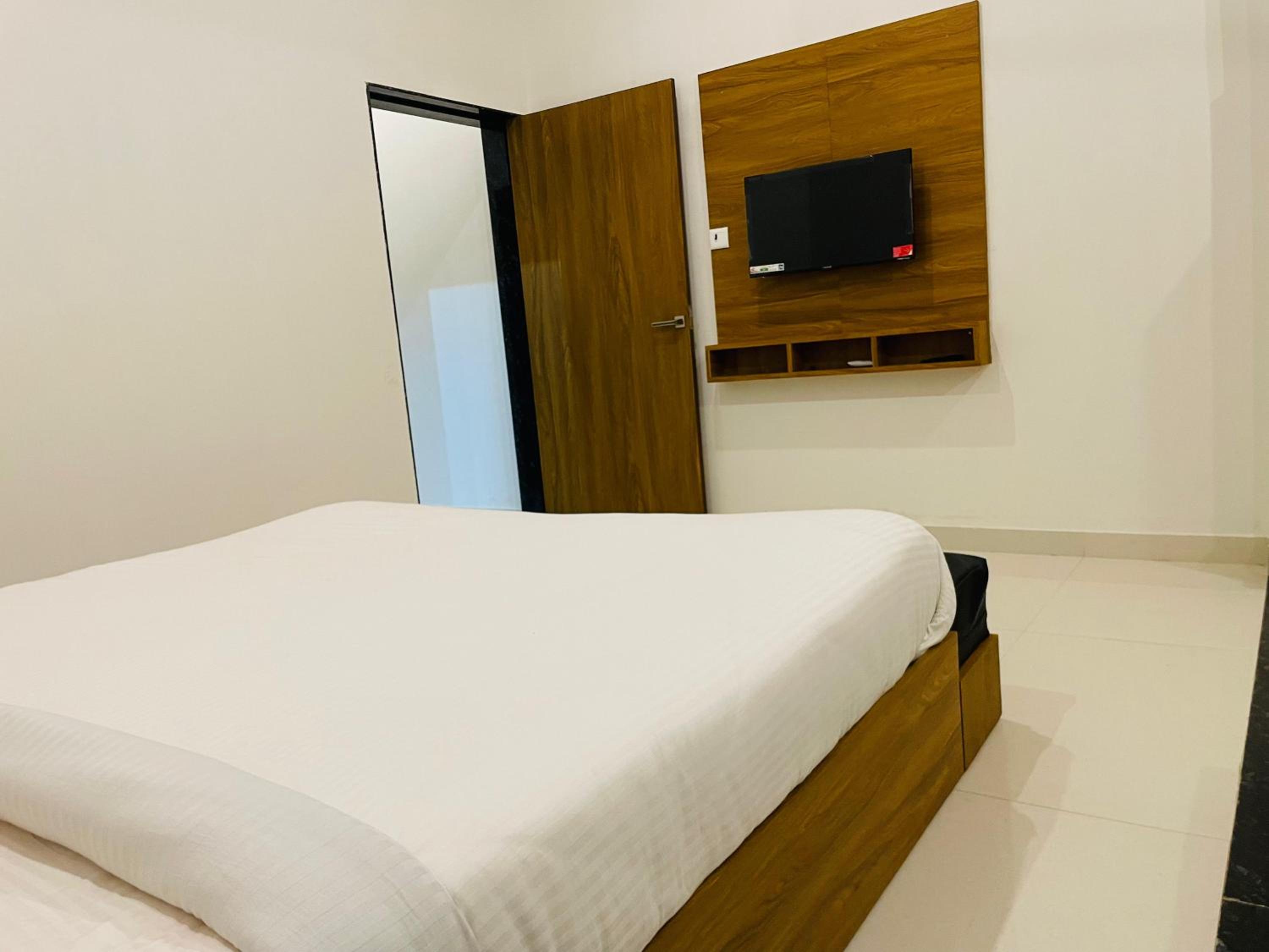 Suite - Photo 2