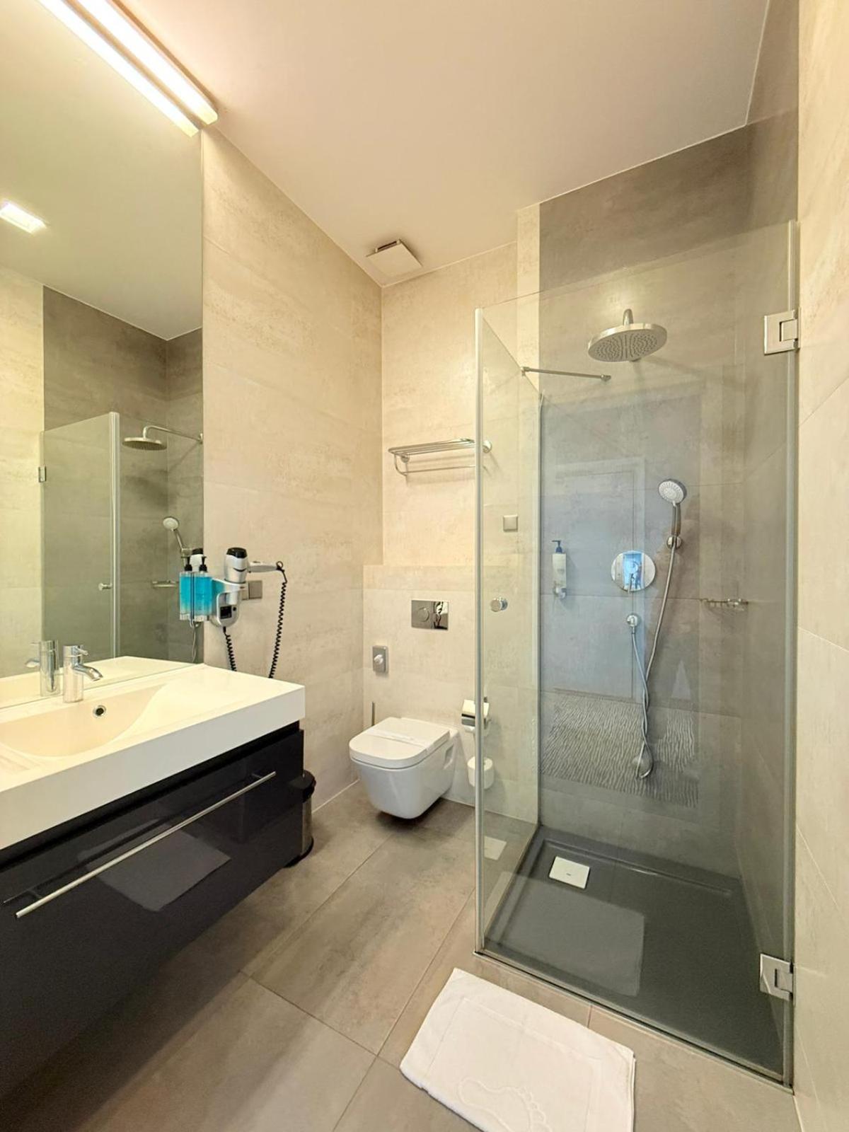 Deluxe Triple Room - Photo 3
