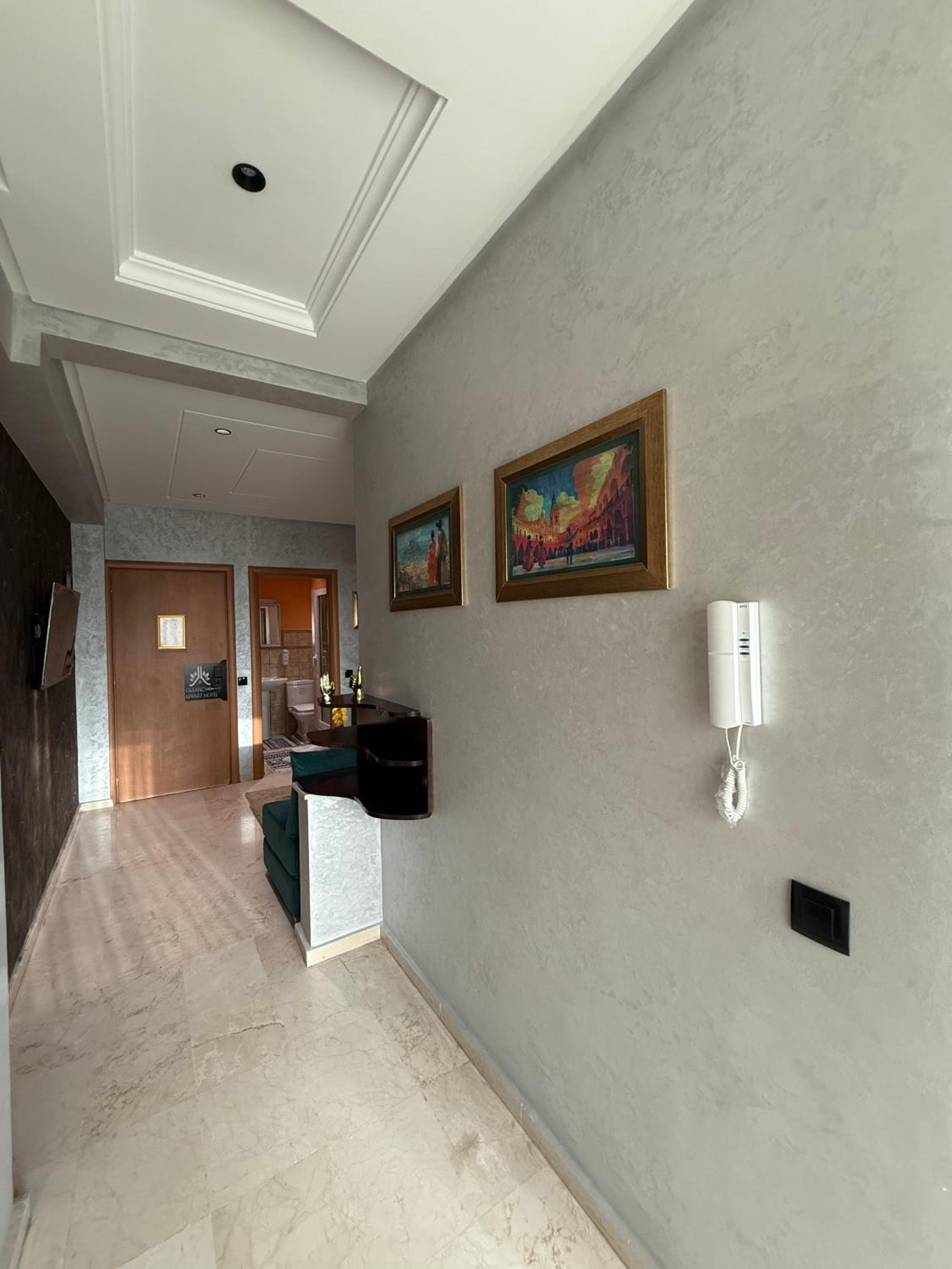 Queen Room photo 3