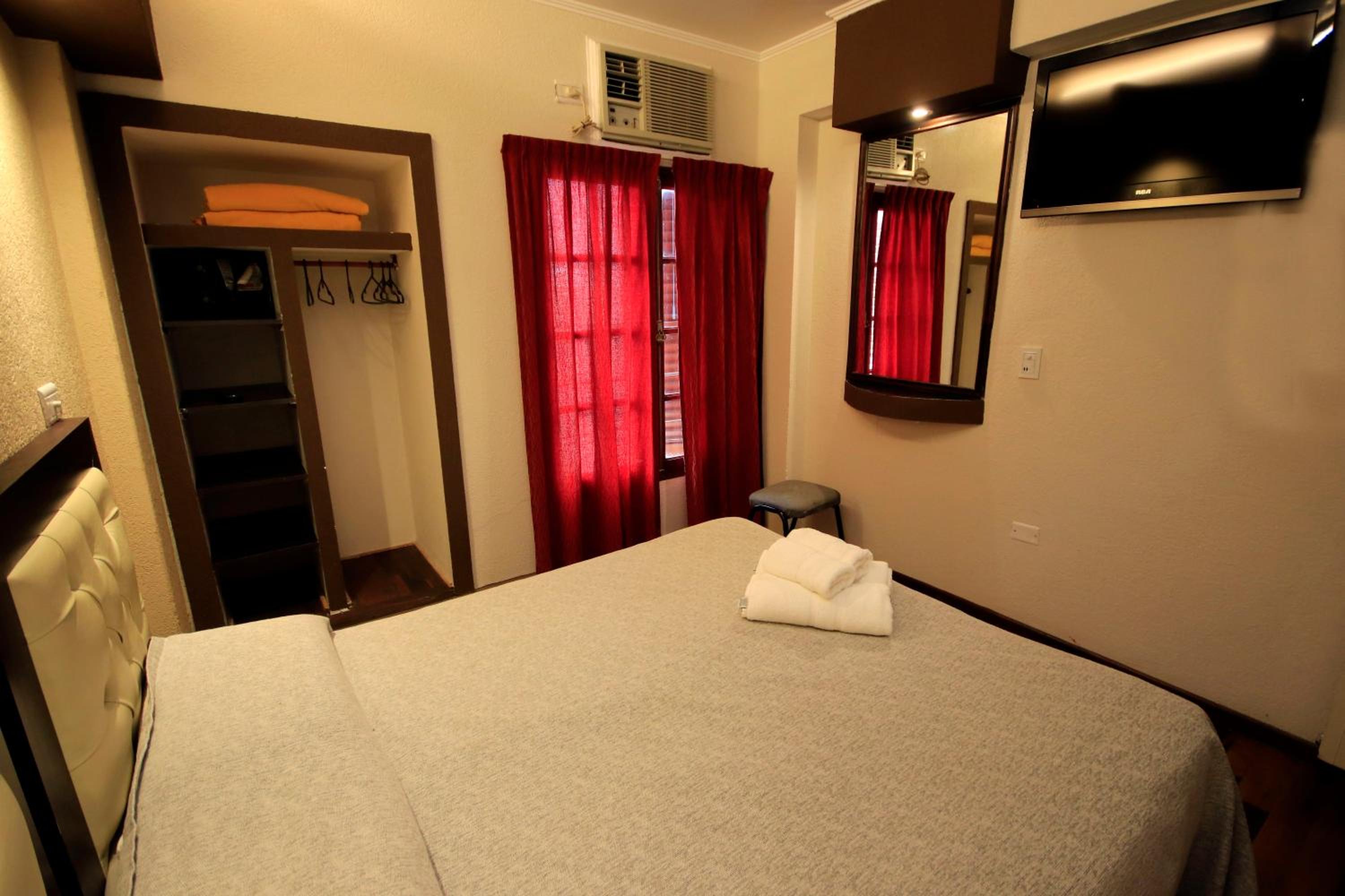Double or Twin Room photo 3