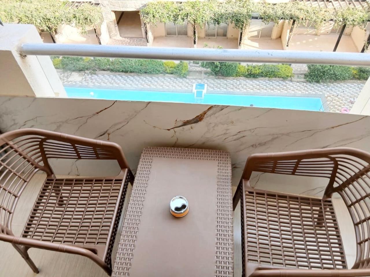 Studio with Pool View photo 3