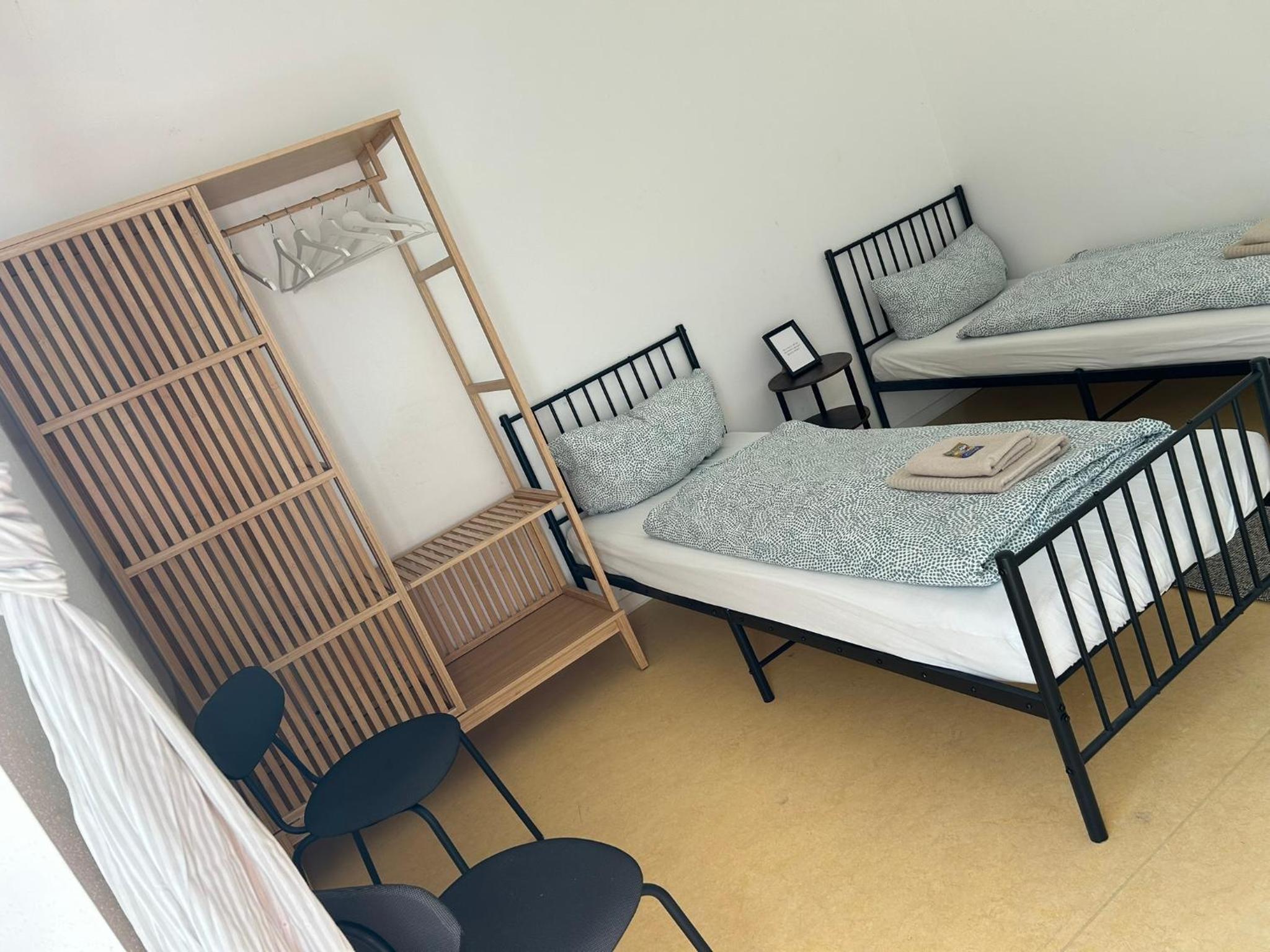 Seven-Bedroom House photo 2