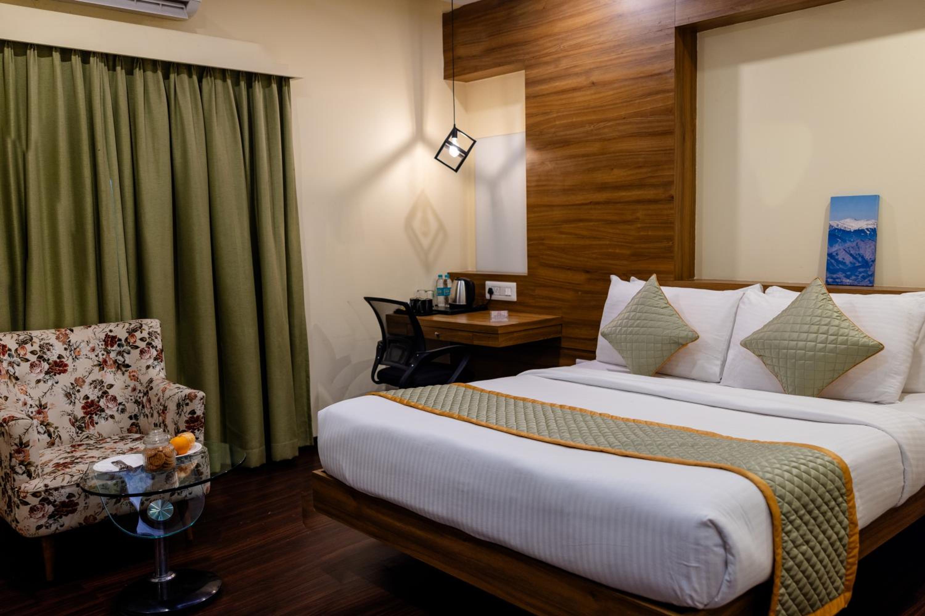 Superior King Room