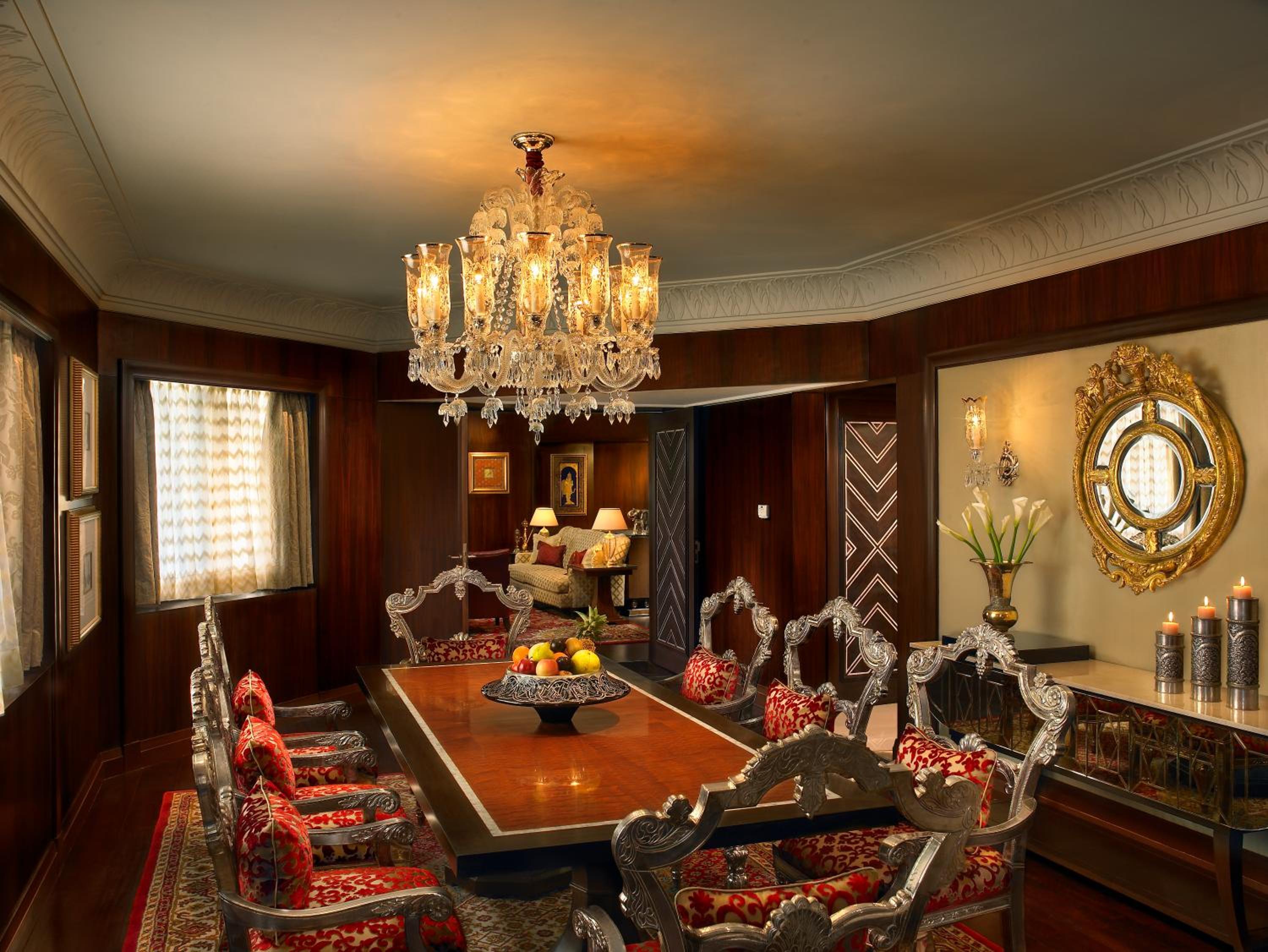 Royal Suite: Complimentary two way airport transfers photo
