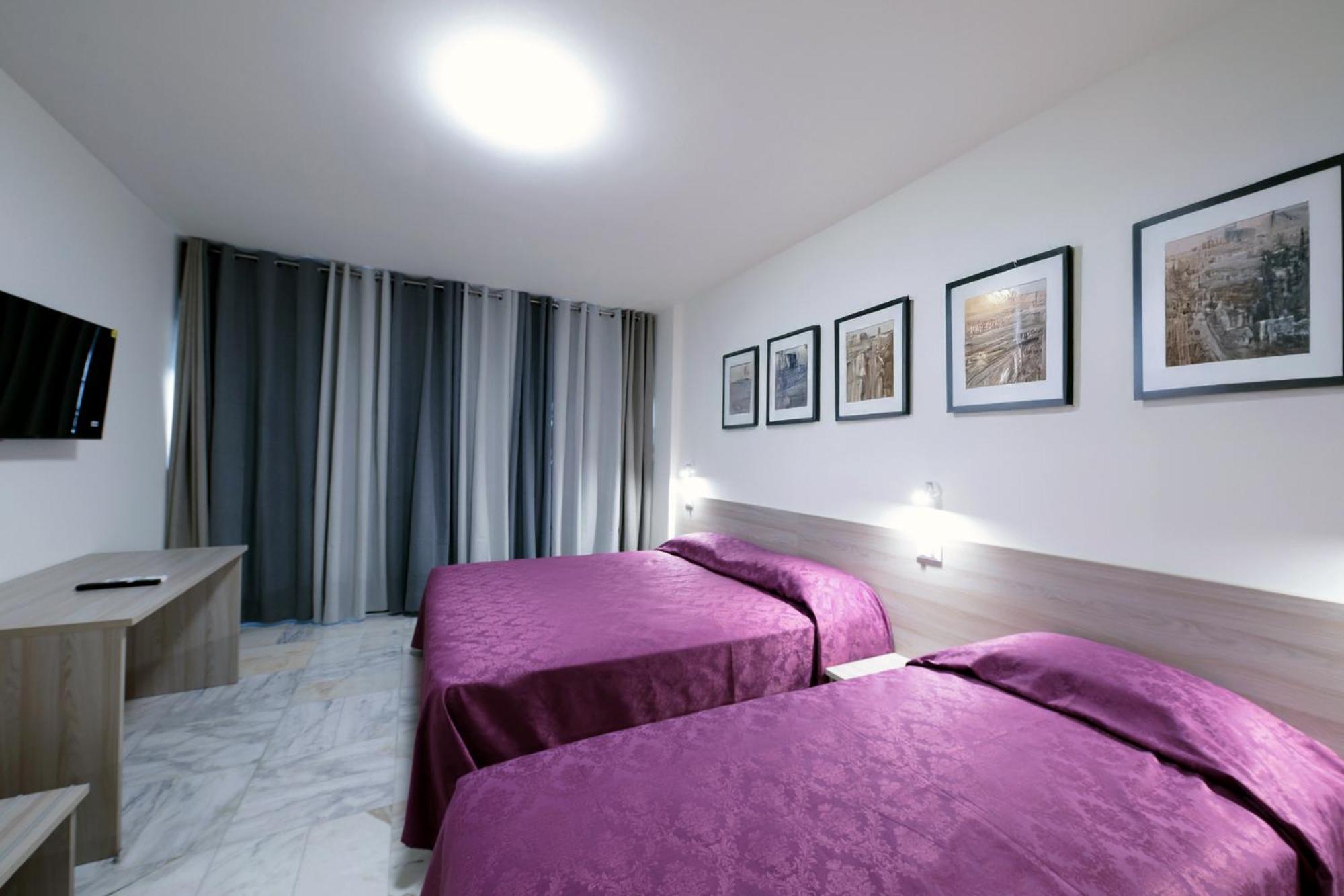 Comfort Triple Room with Shower photo 1