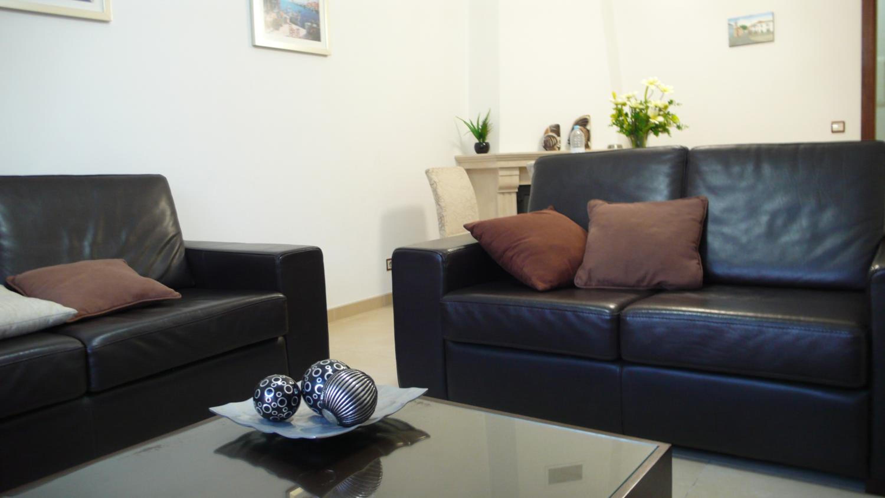 Two-Bedroom Apartment - Photo 21