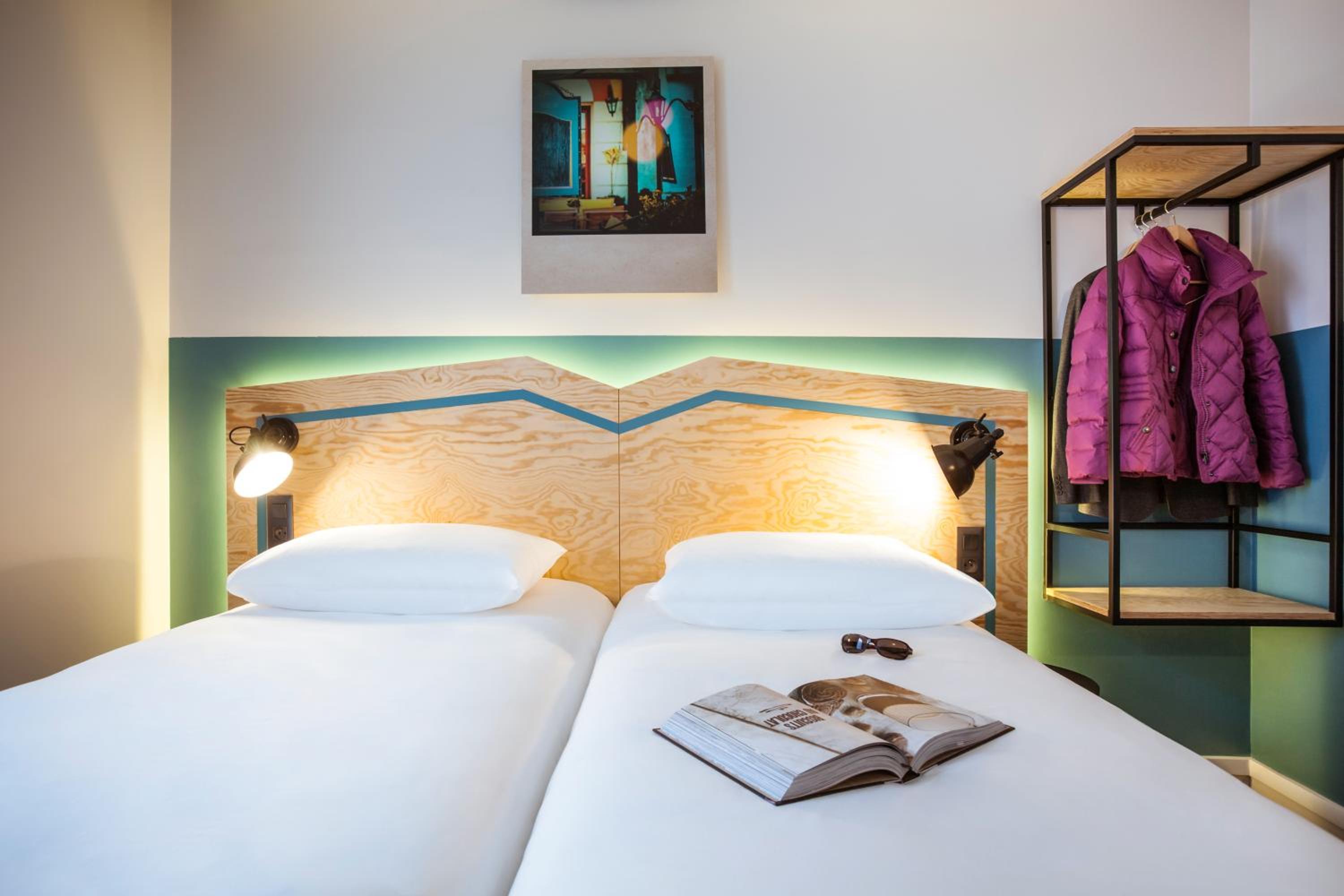 Standard Family Suite with Two Connecting Rooms photo 2