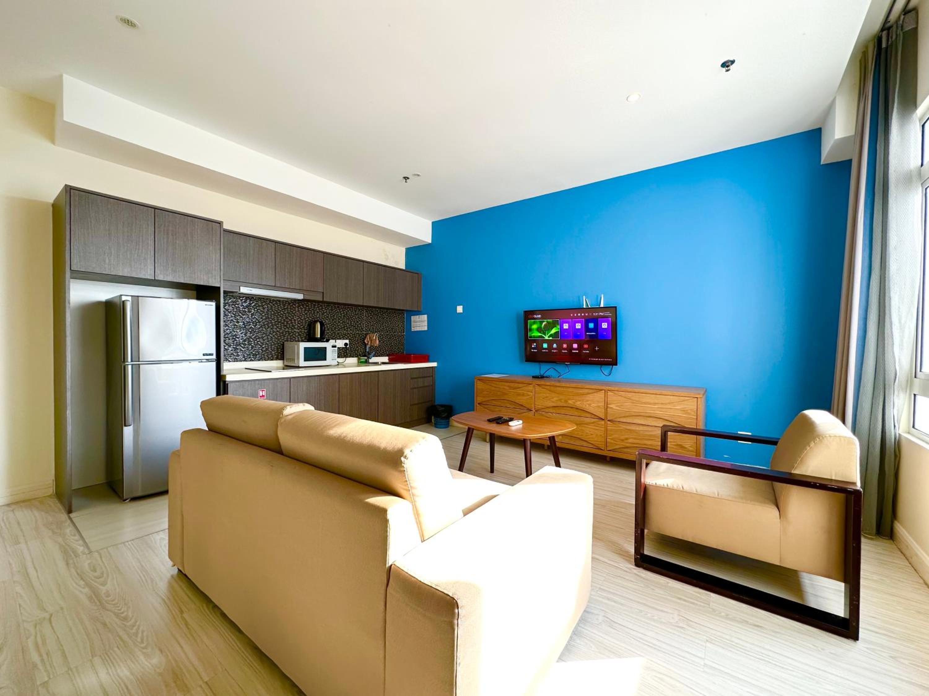 One-Bedroom Apartment with Sea View - Photo 1