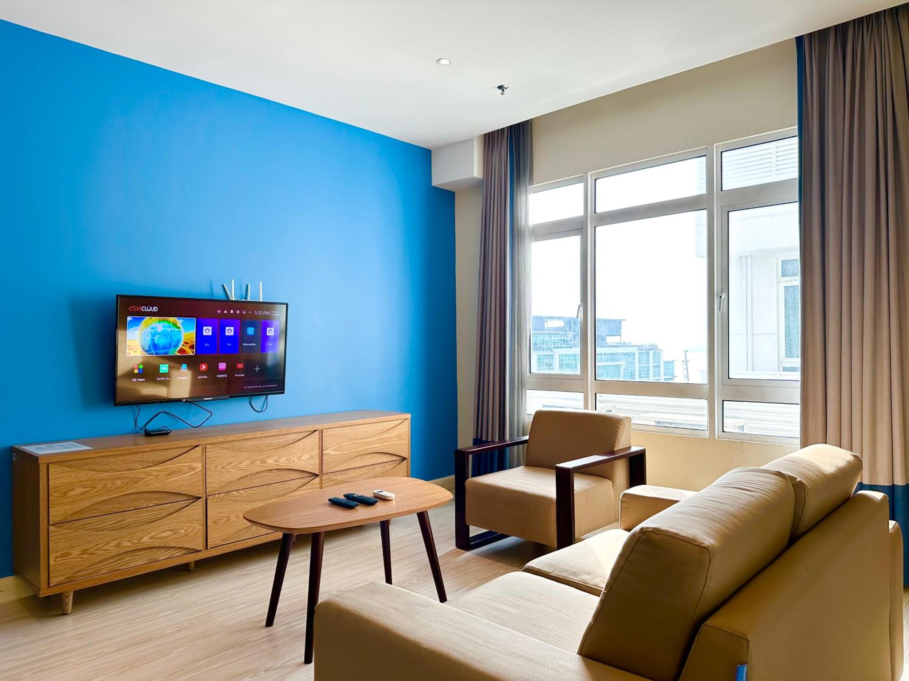 One-Bedroom Apartment with Sea View - Photo 4