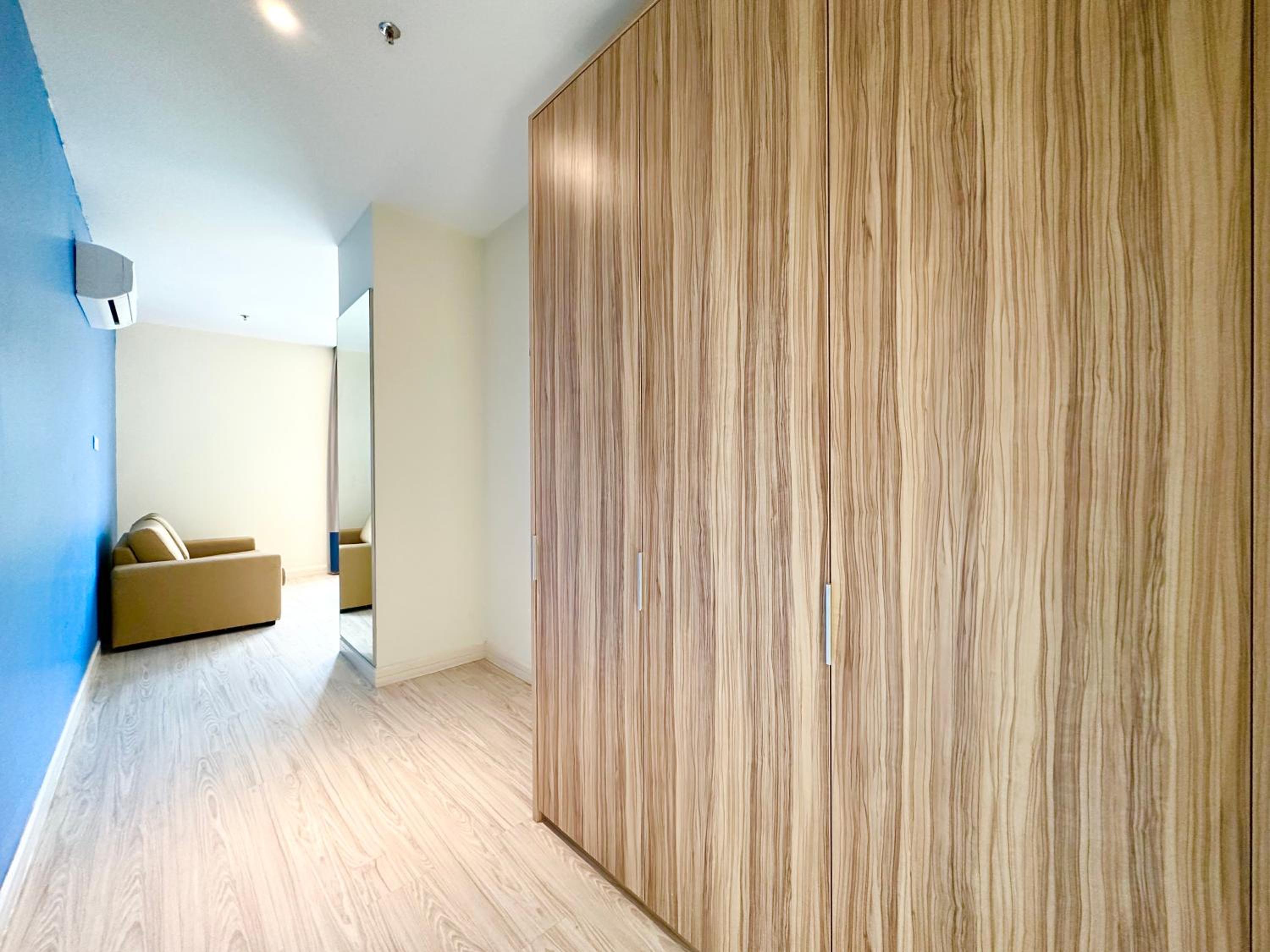 One-Bedroom Apartment with Sea View - Photo 8