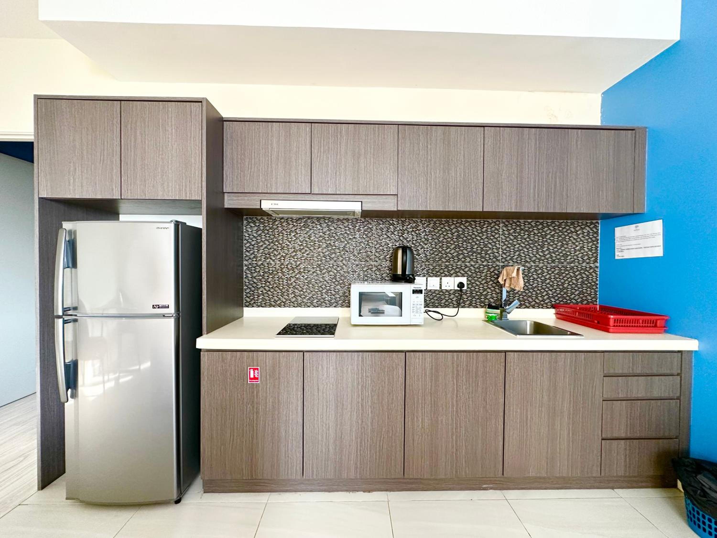 One-Bedroom Apartment with Sea View - Photo 9