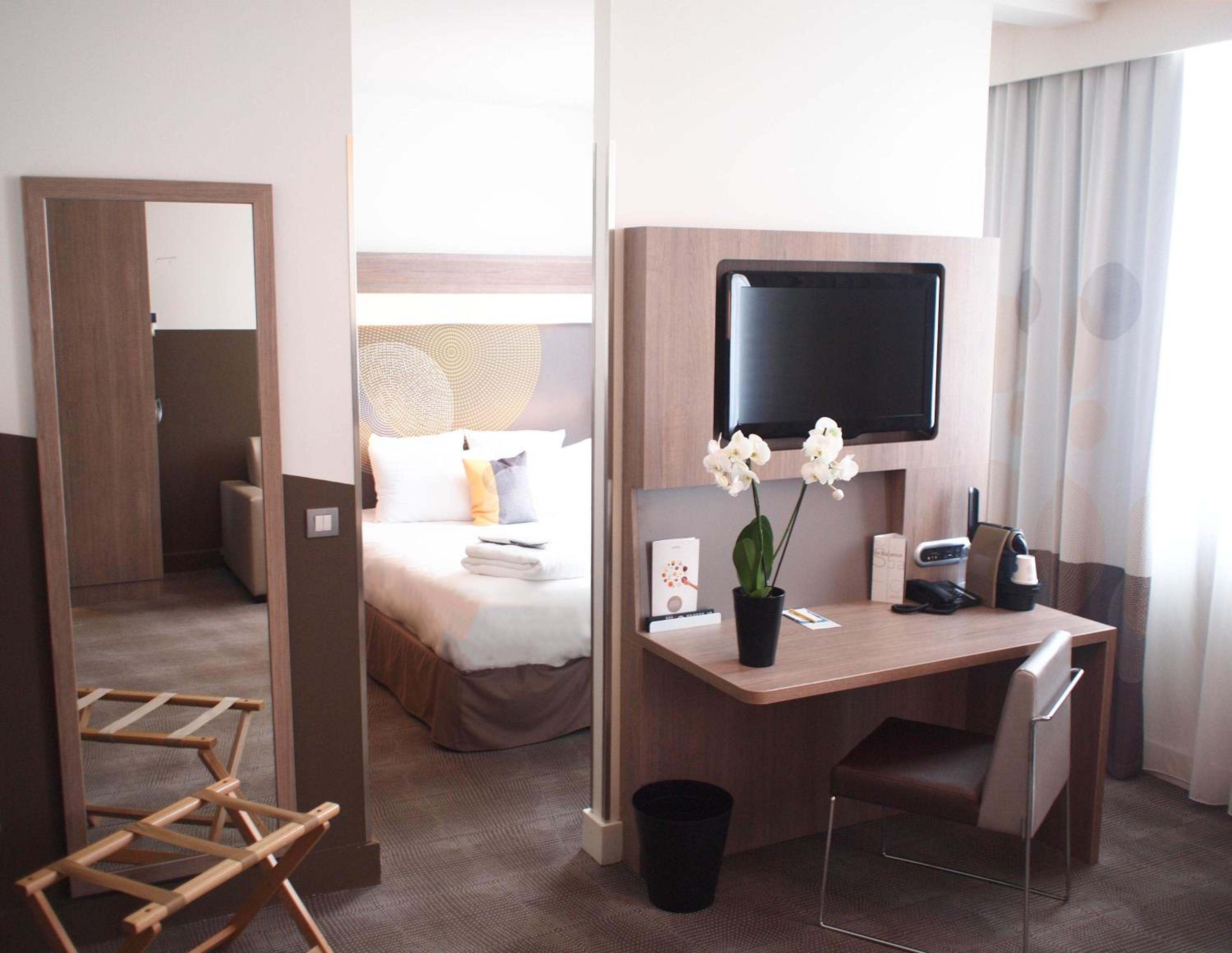 Suite with One Double Bed and Sofa Bed photo 1