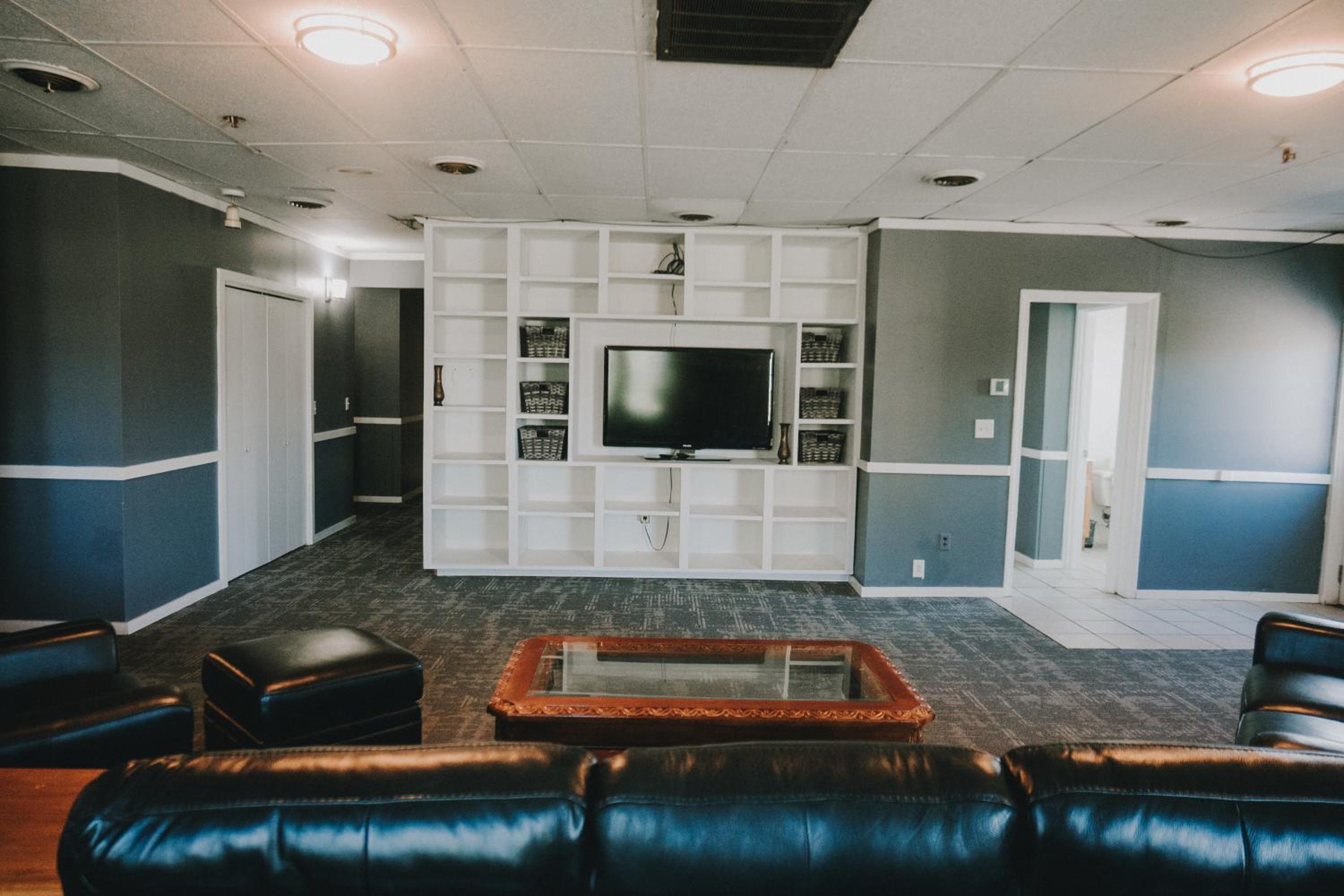 Three-Bedroom Suite photo 1