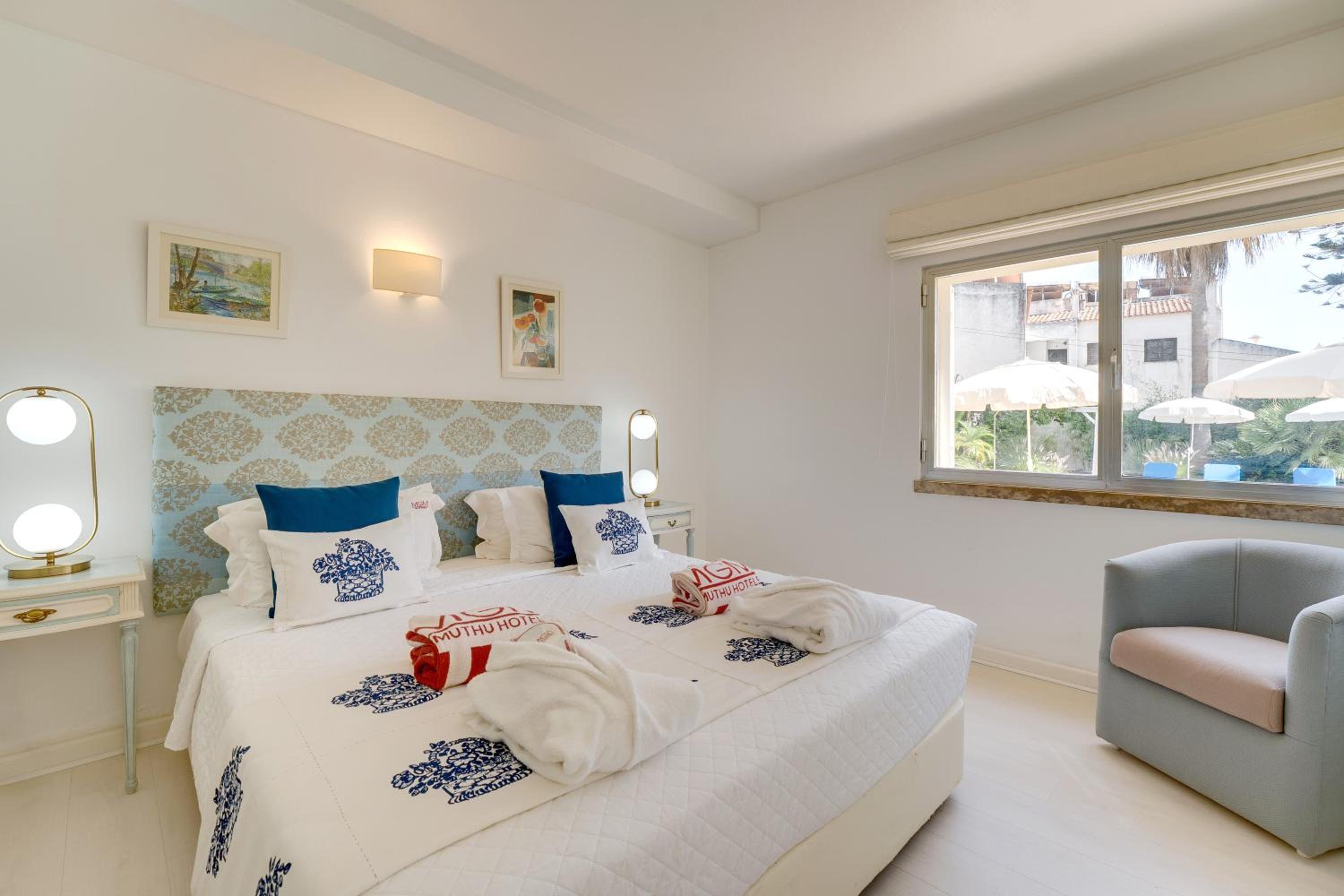 Sunrise Beach Villa - 6 Bedrooms