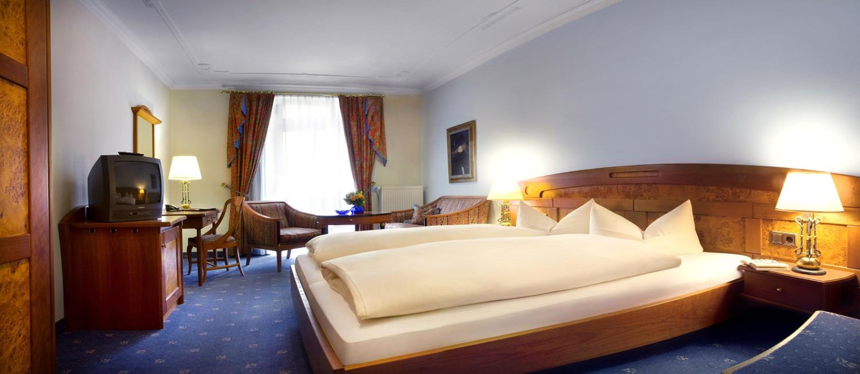 Double Room with Balcony photo 2
