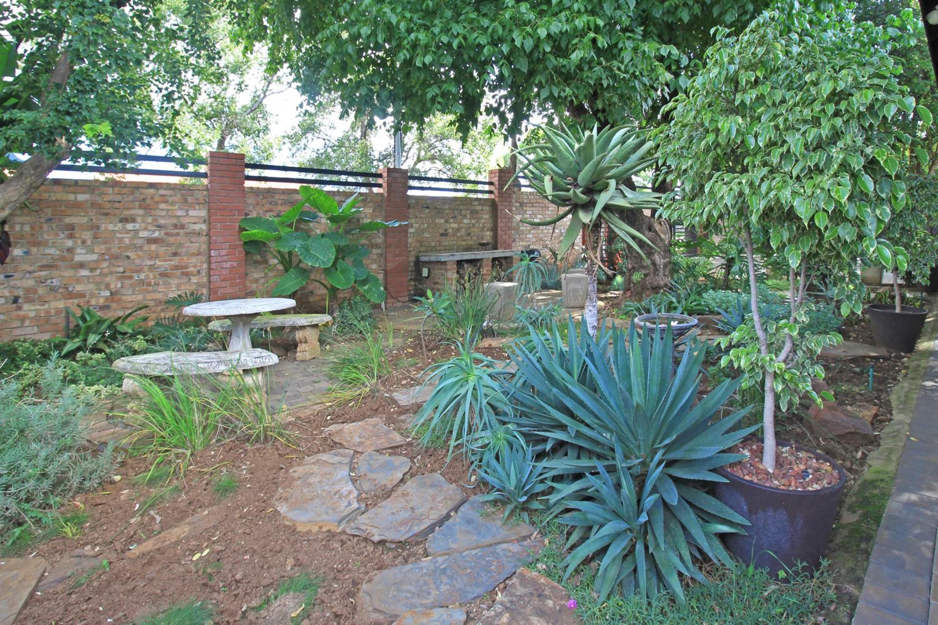Superior Double or Twin Room with Garden View