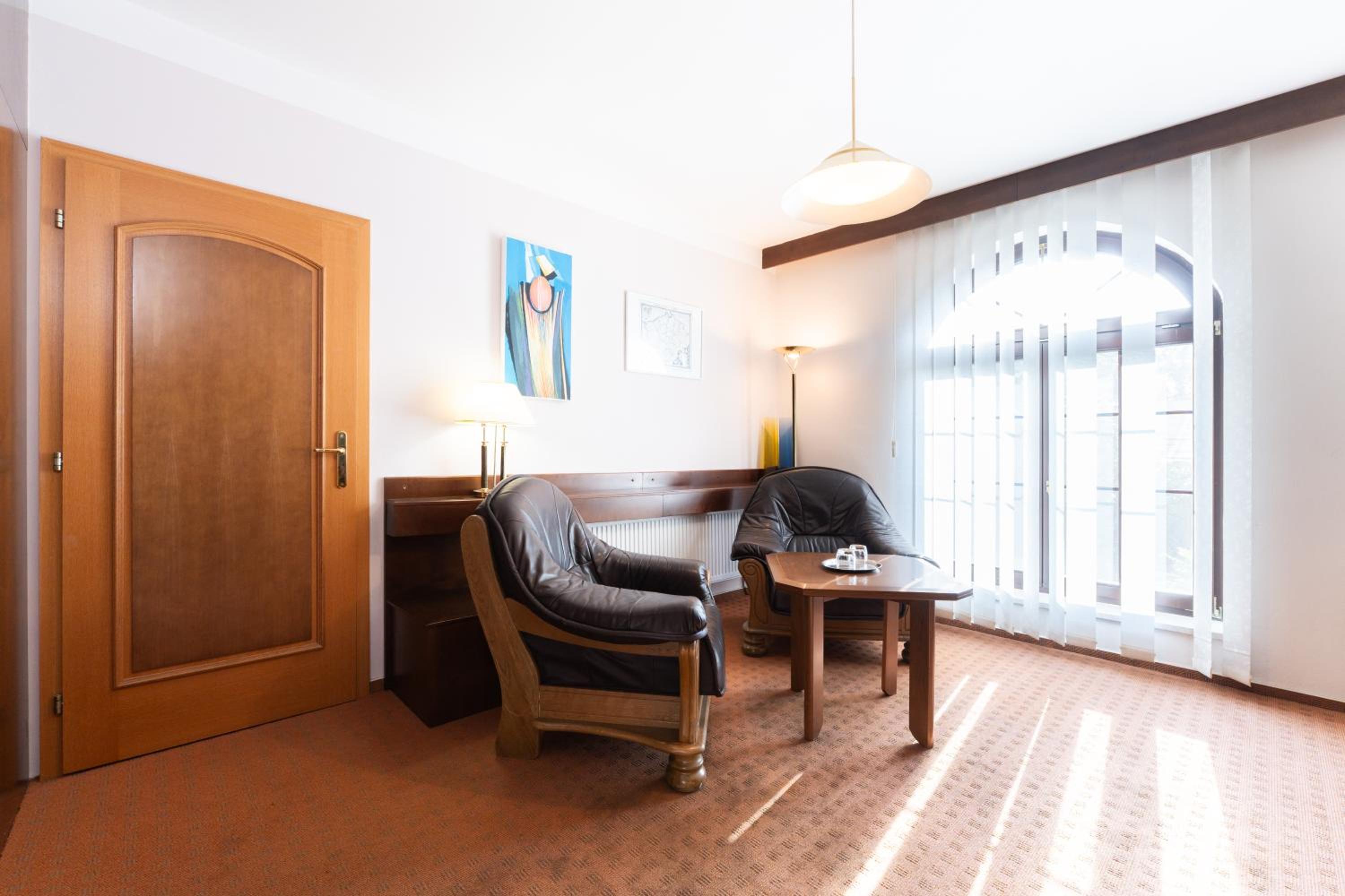 One-Bedroom Apartment - Photo 7