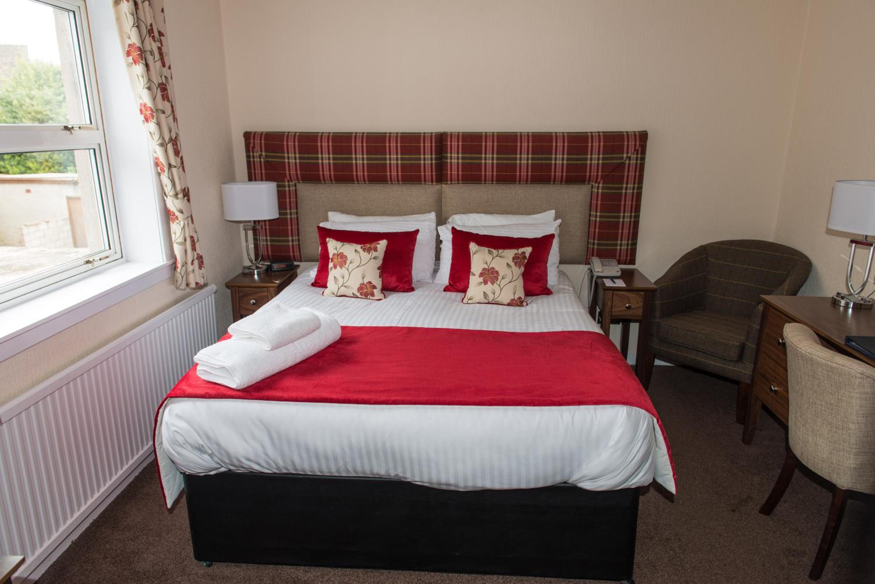 Standard Double Room - Photo 10