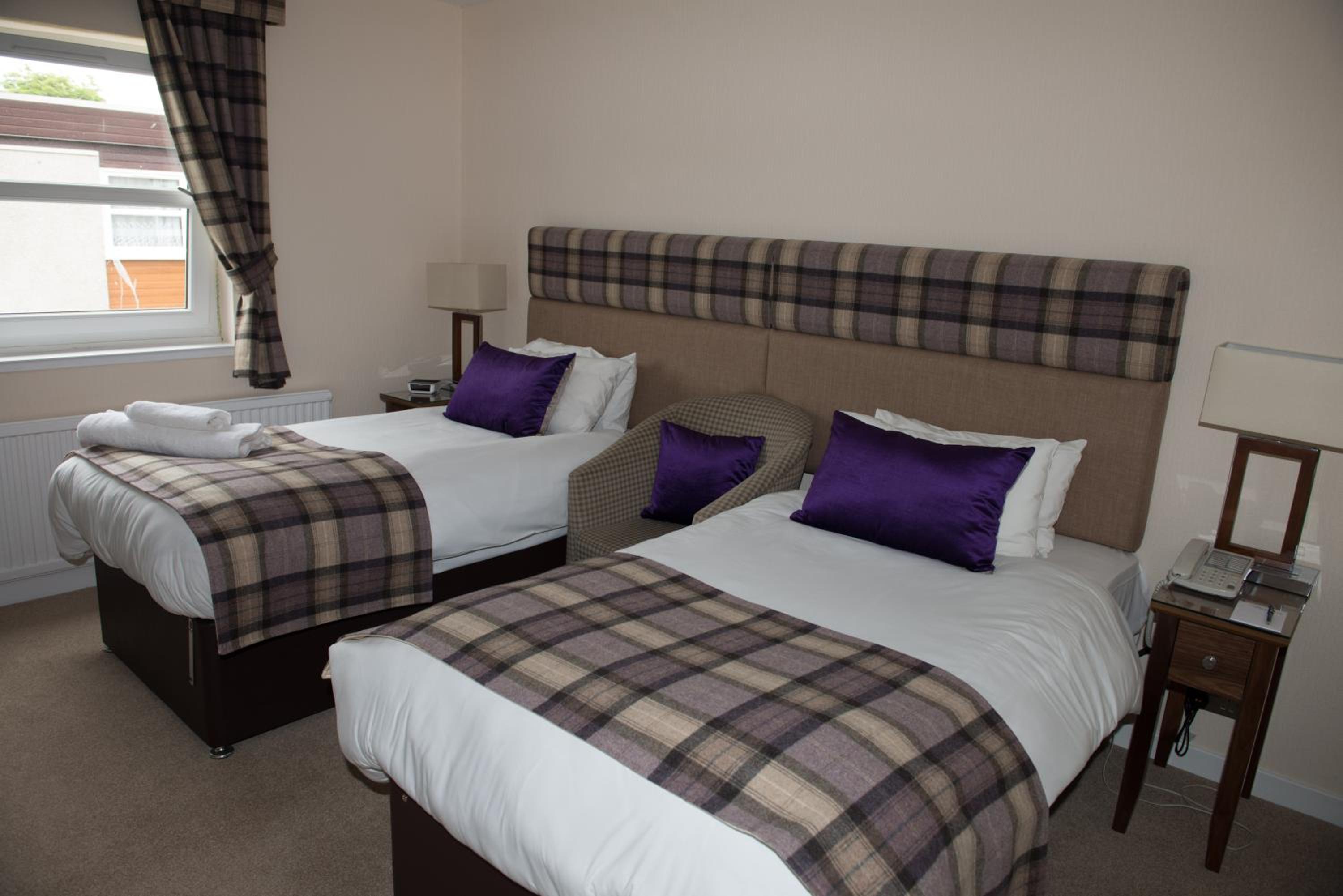Standard Twin Room - Photo 5
