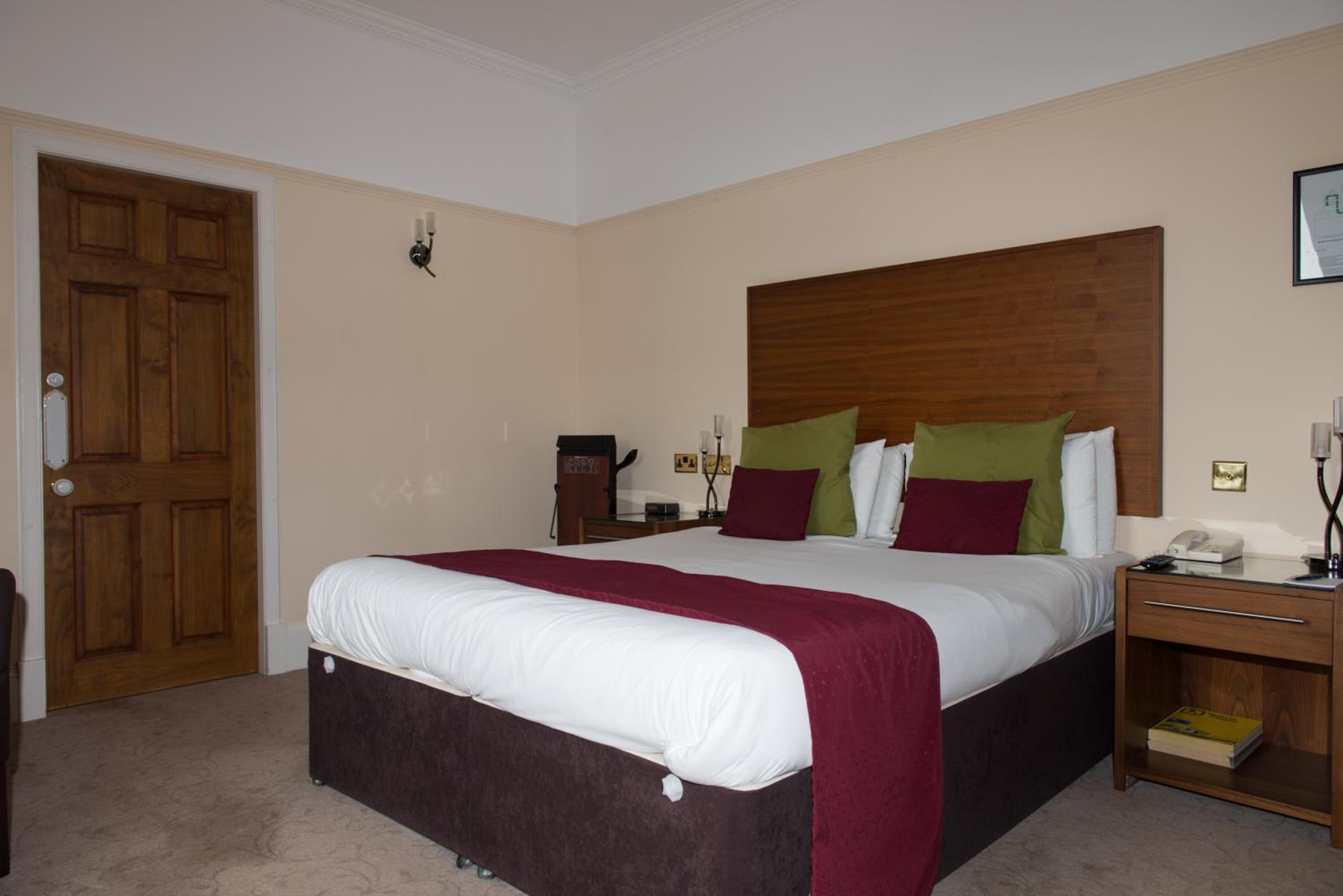 Superior King Room - Photo 3
