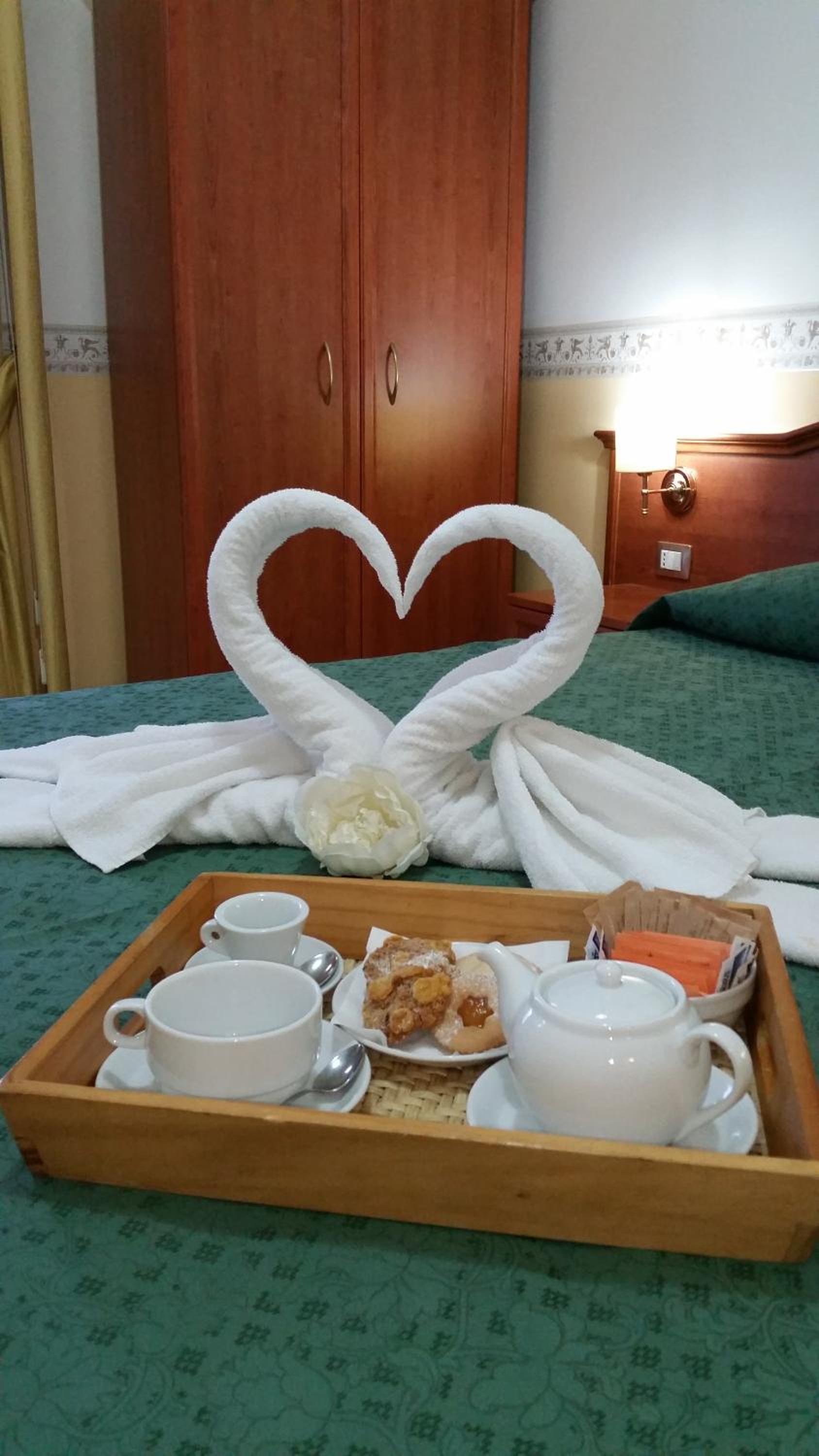 Double Room - Photo 12