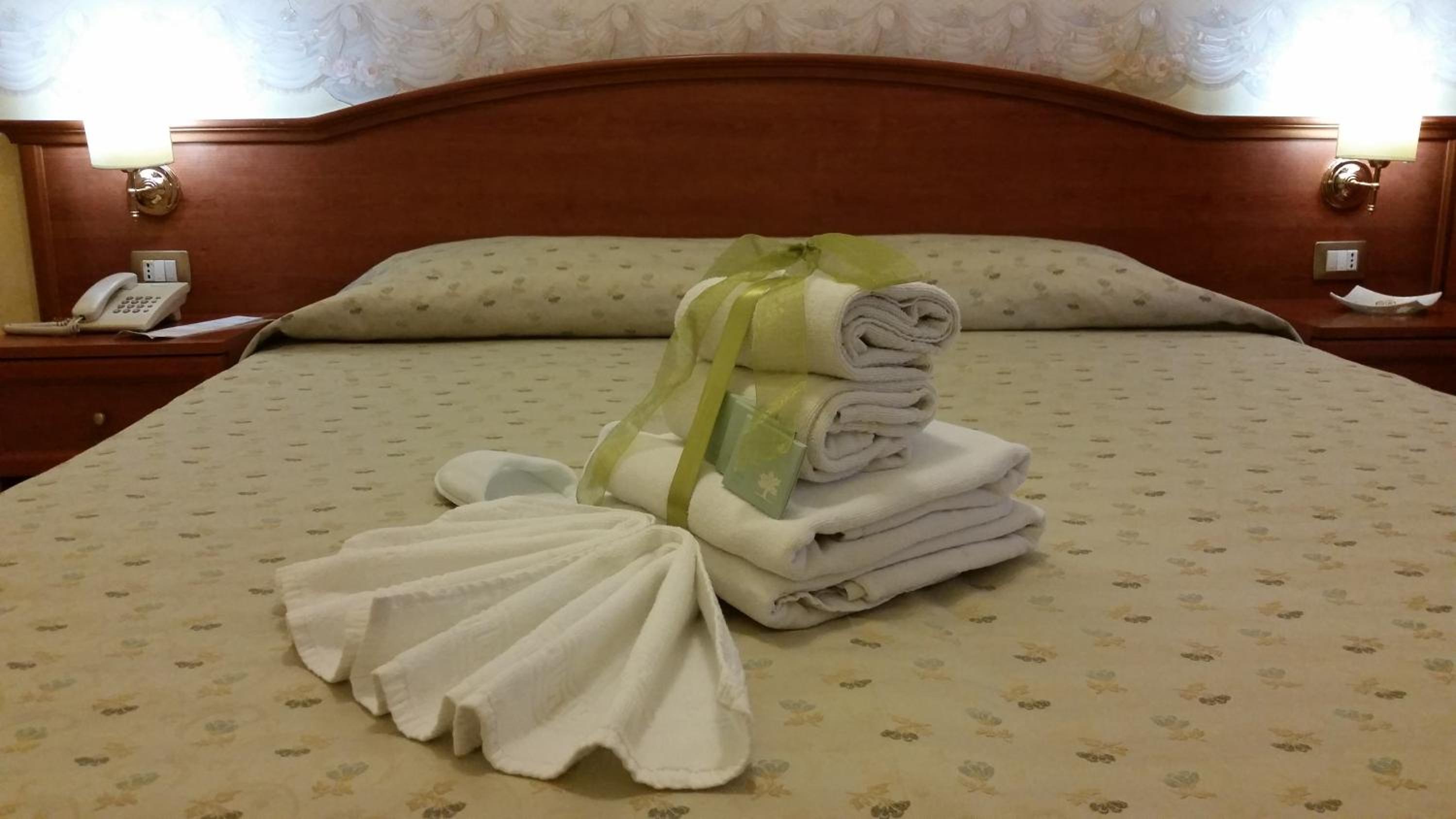 Double Room - Photo 10