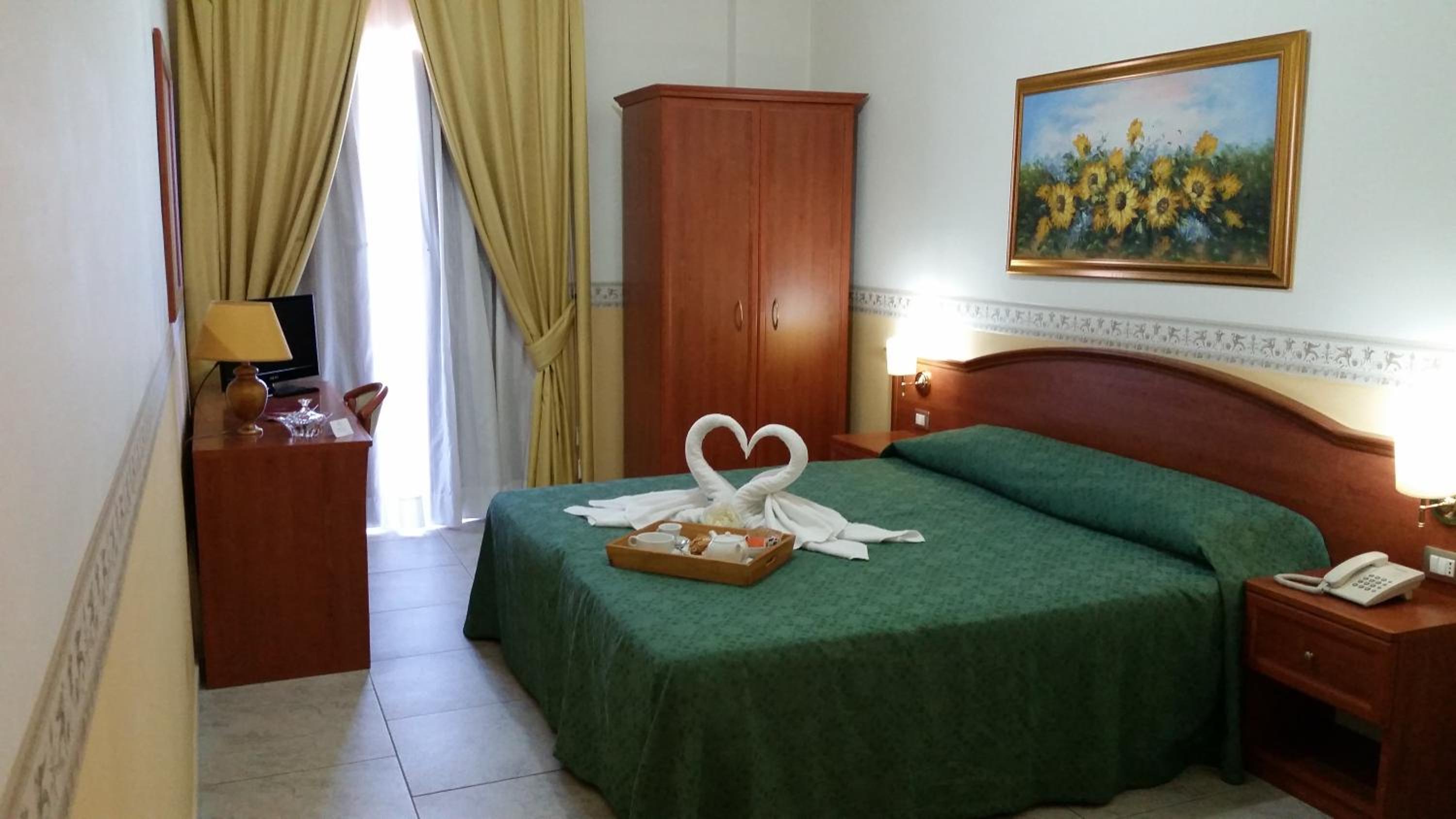 Double Room - Photo 11