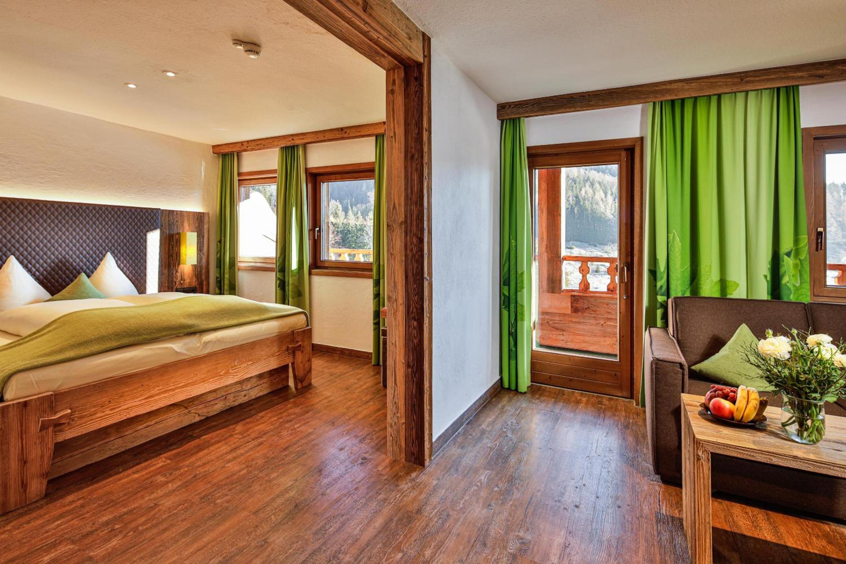 Standard Double Room with Sofa Bed, Balcony and Forest View