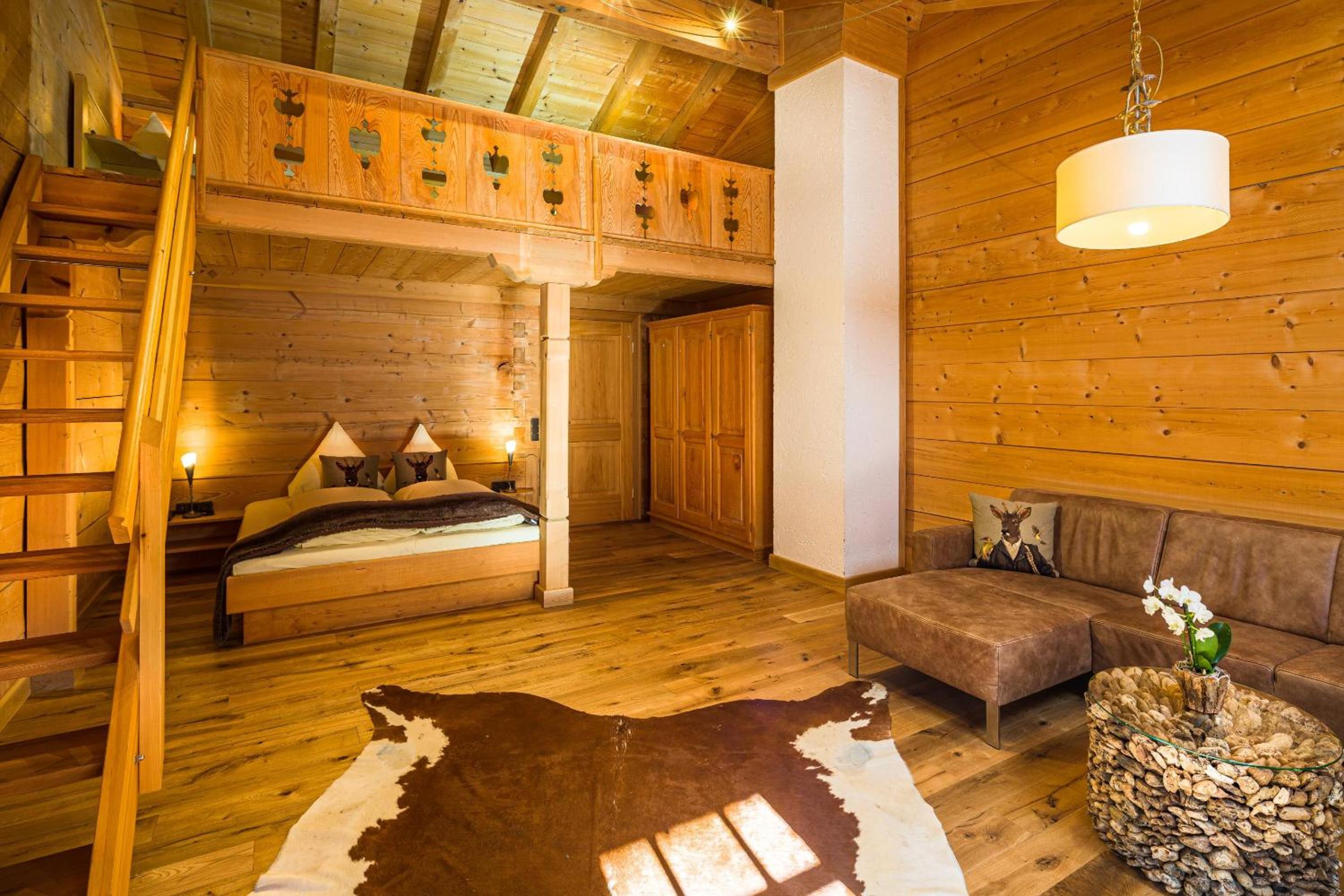 Junior Double Suite with Sofa Bed, Balcony and Mountain View - Photo 2