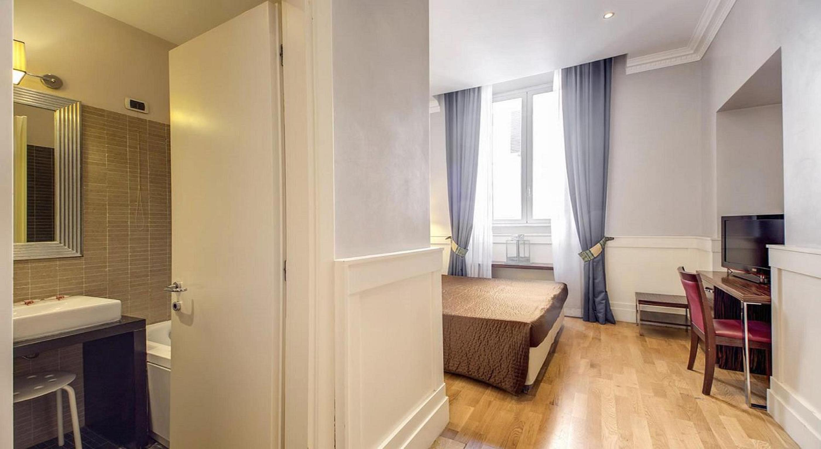 Standard Double Room photo 1