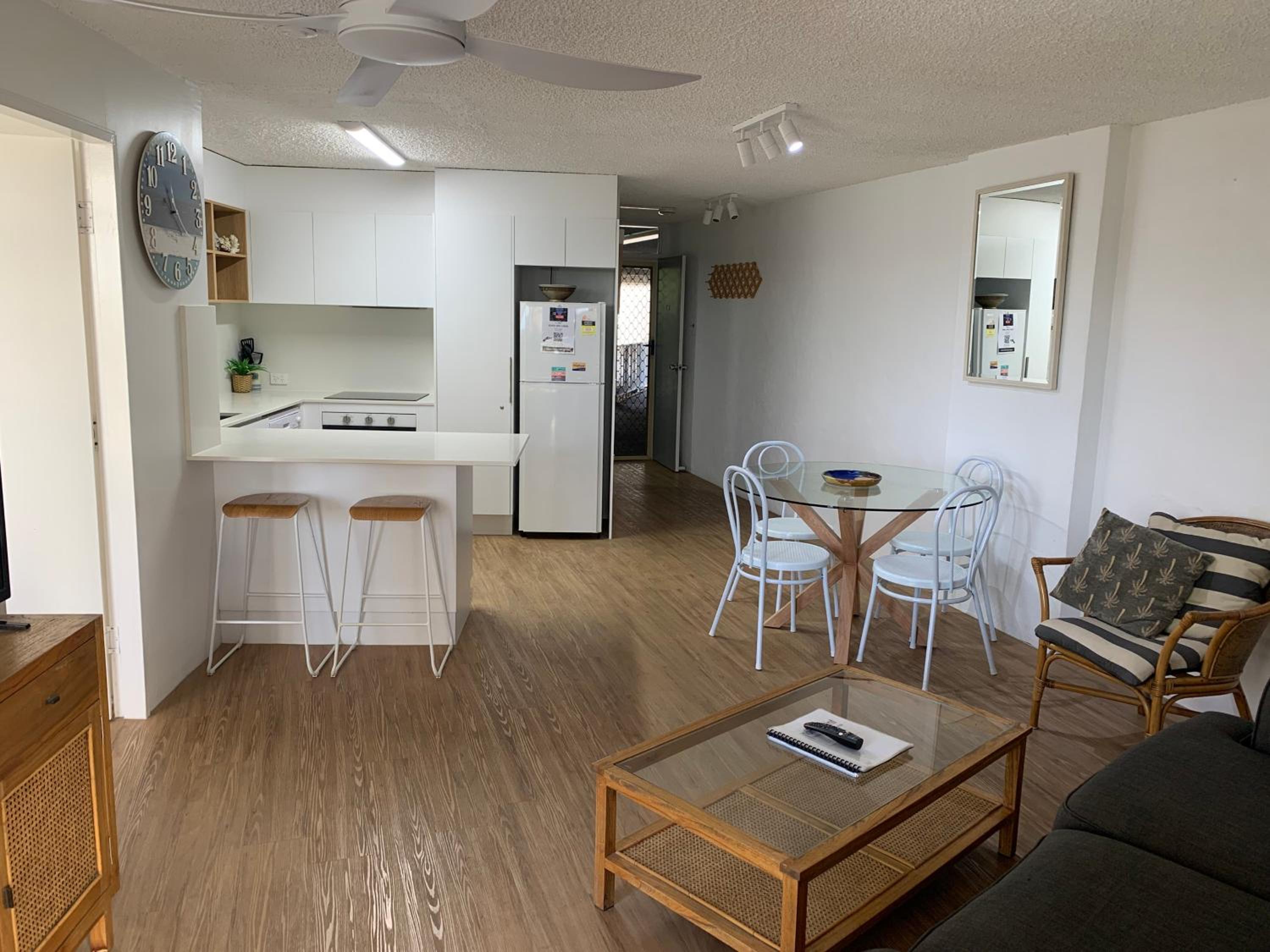 Apartment with View and Balcony photo 2