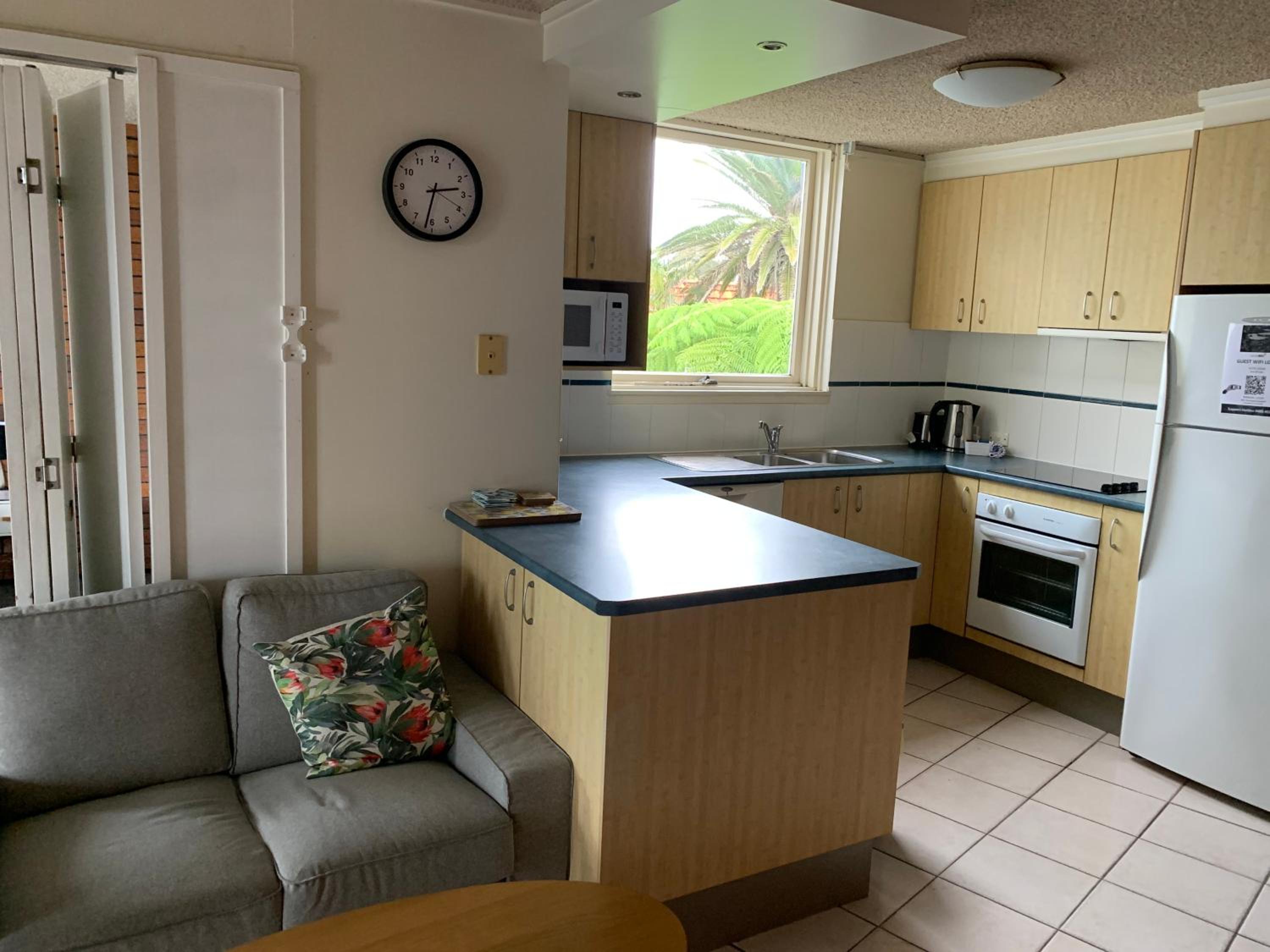 Family Two-Bedroom Apartment with View photo 3