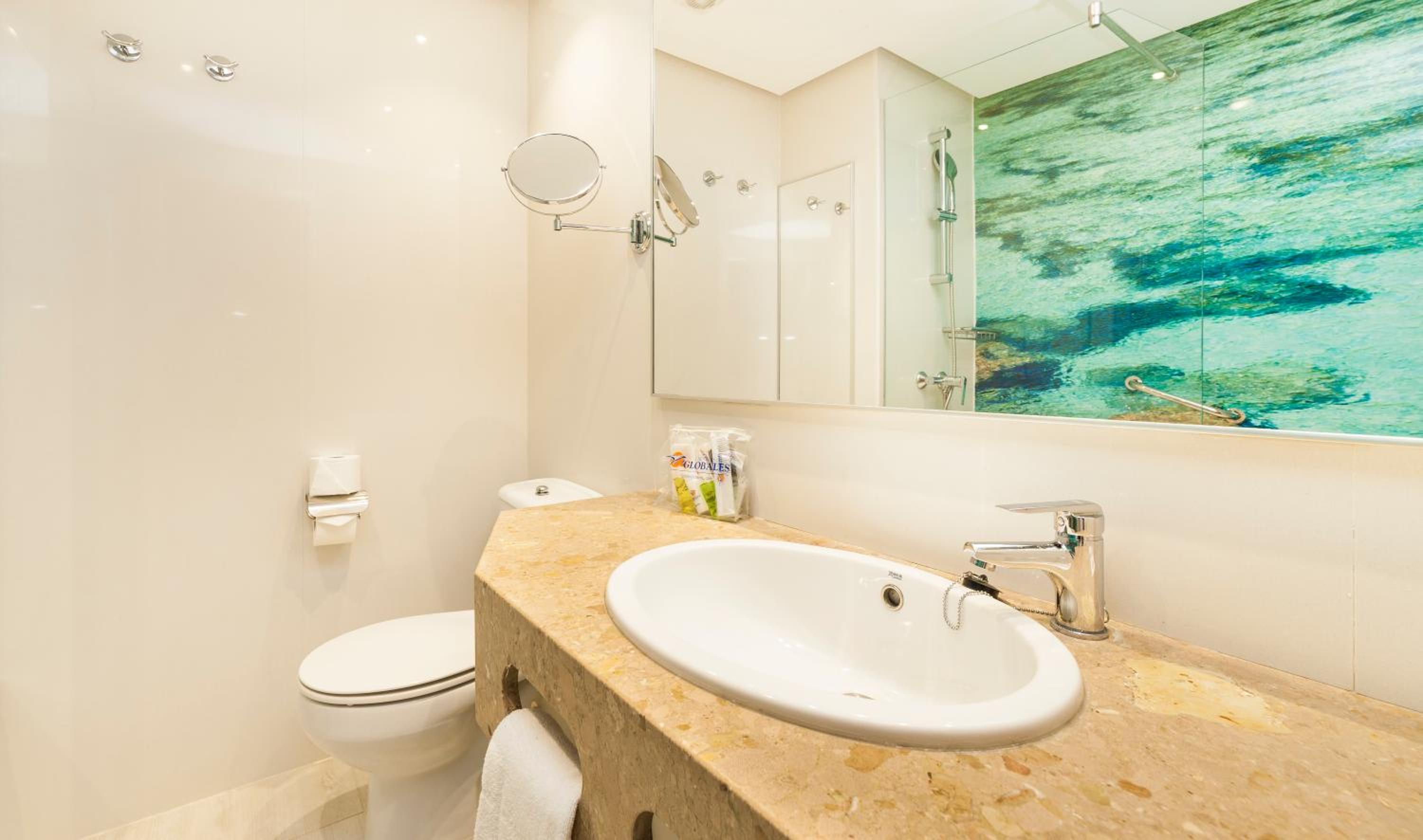 Double Room (1 Adult + 1 Child) photo 2