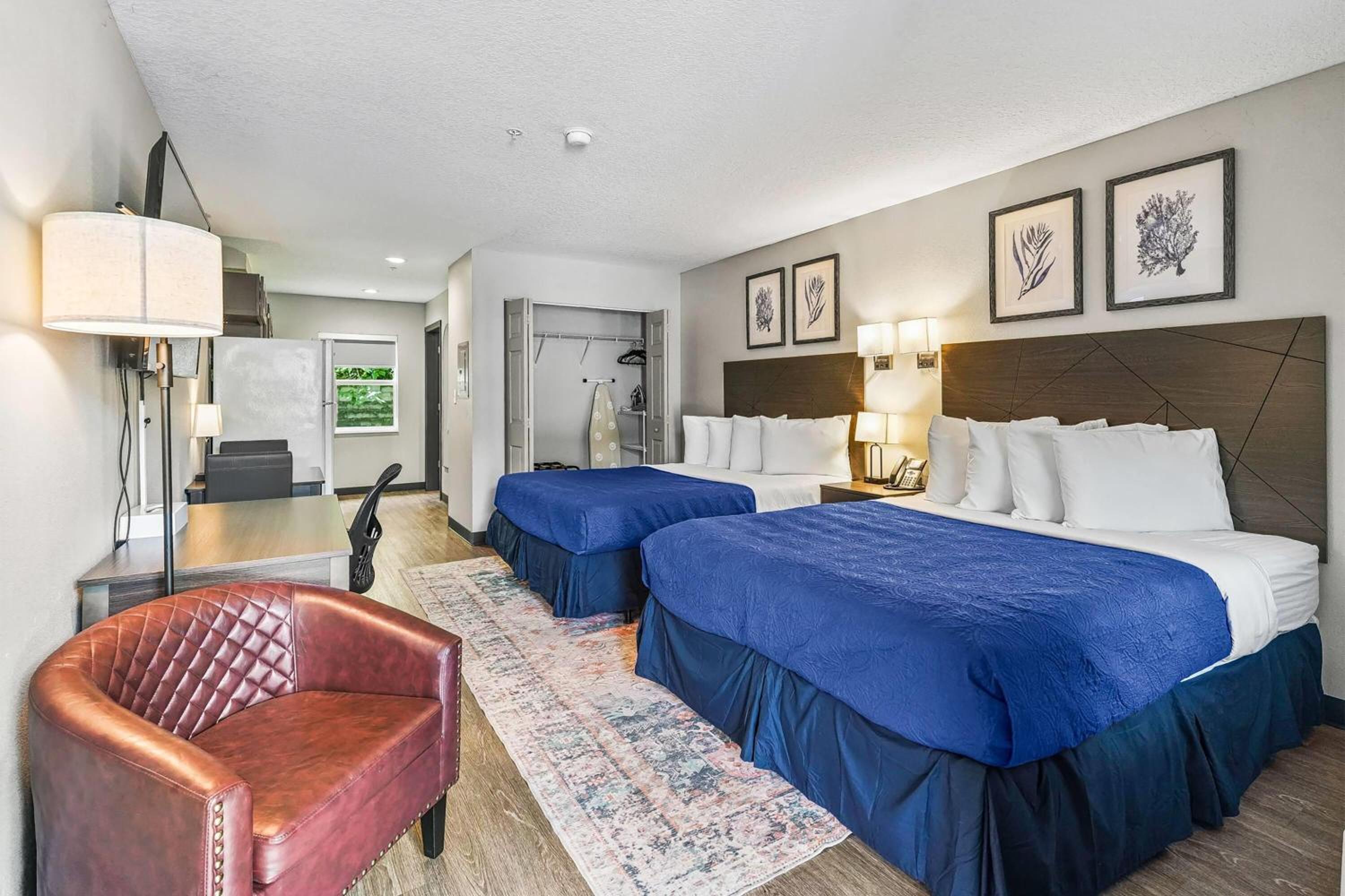 Suite with Two Queen Beds - Non-Smoking - Photo 1