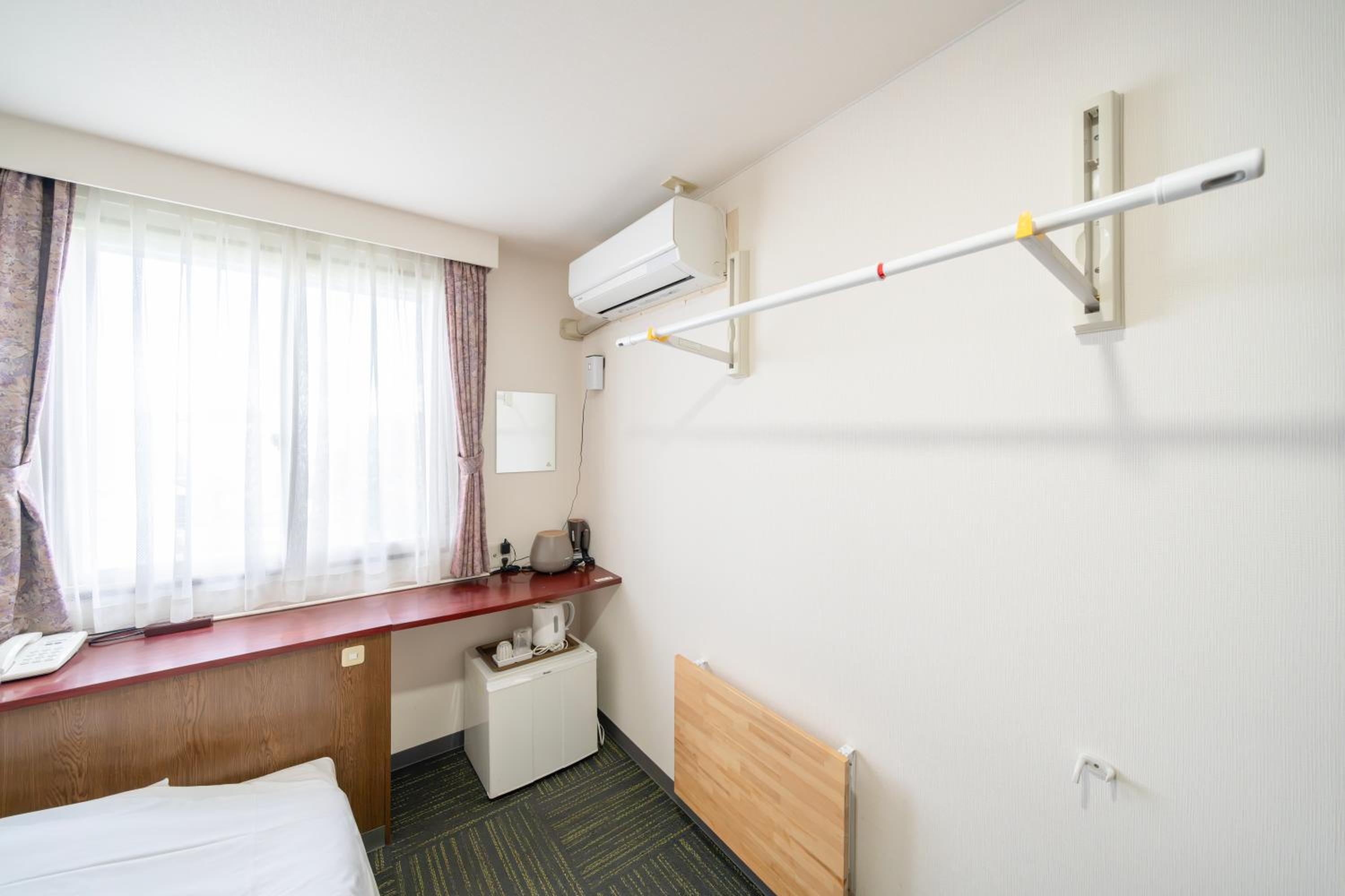 Single Room photo 3