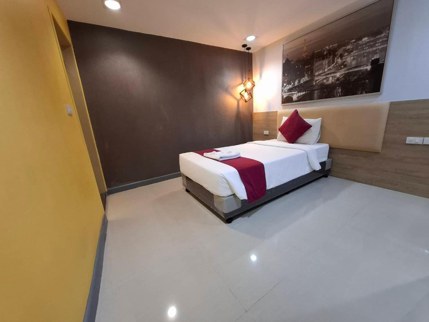 Budget Single Room photo 2