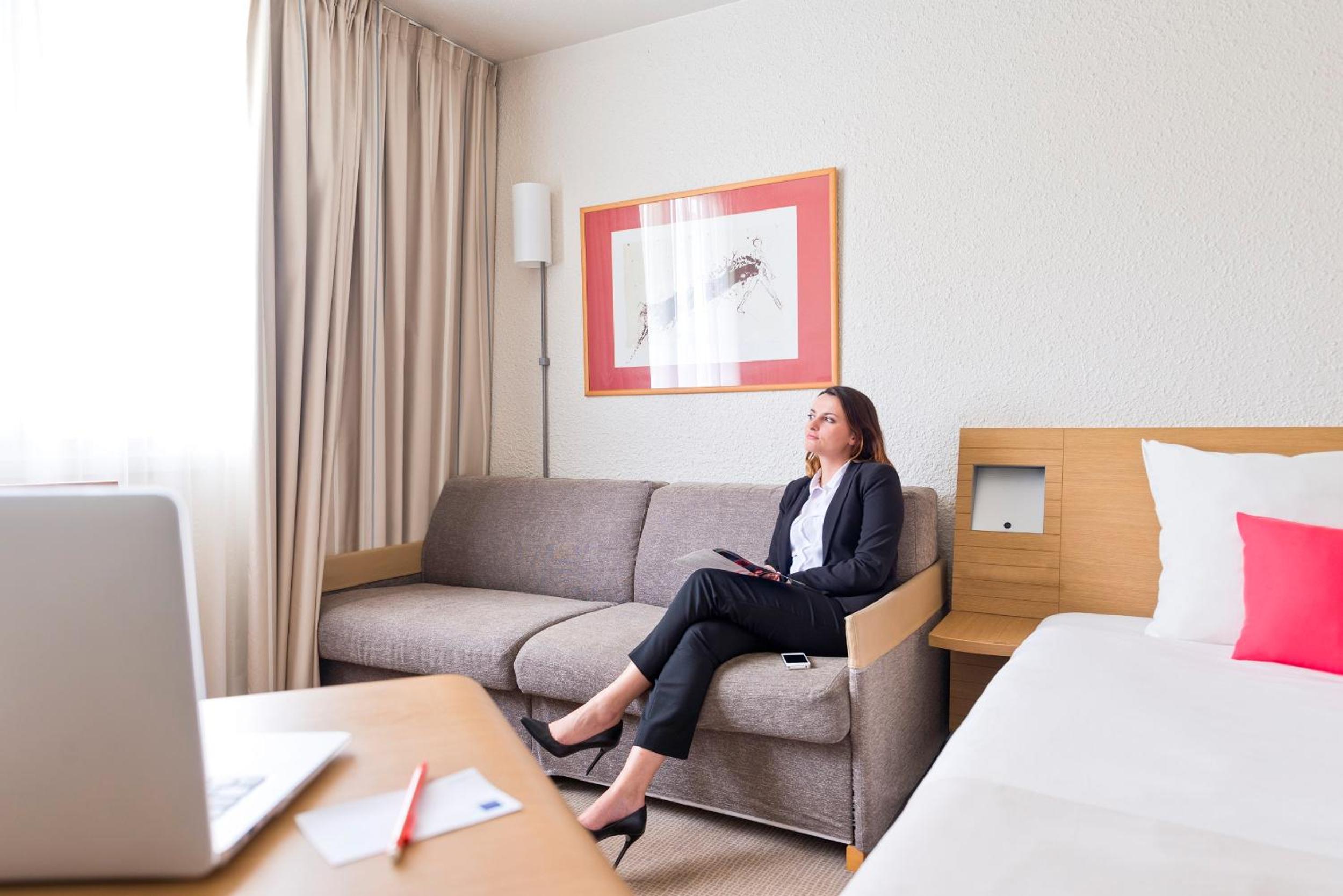 Standard Room with One Double Bed and One Double Sofa bed - Photo 4